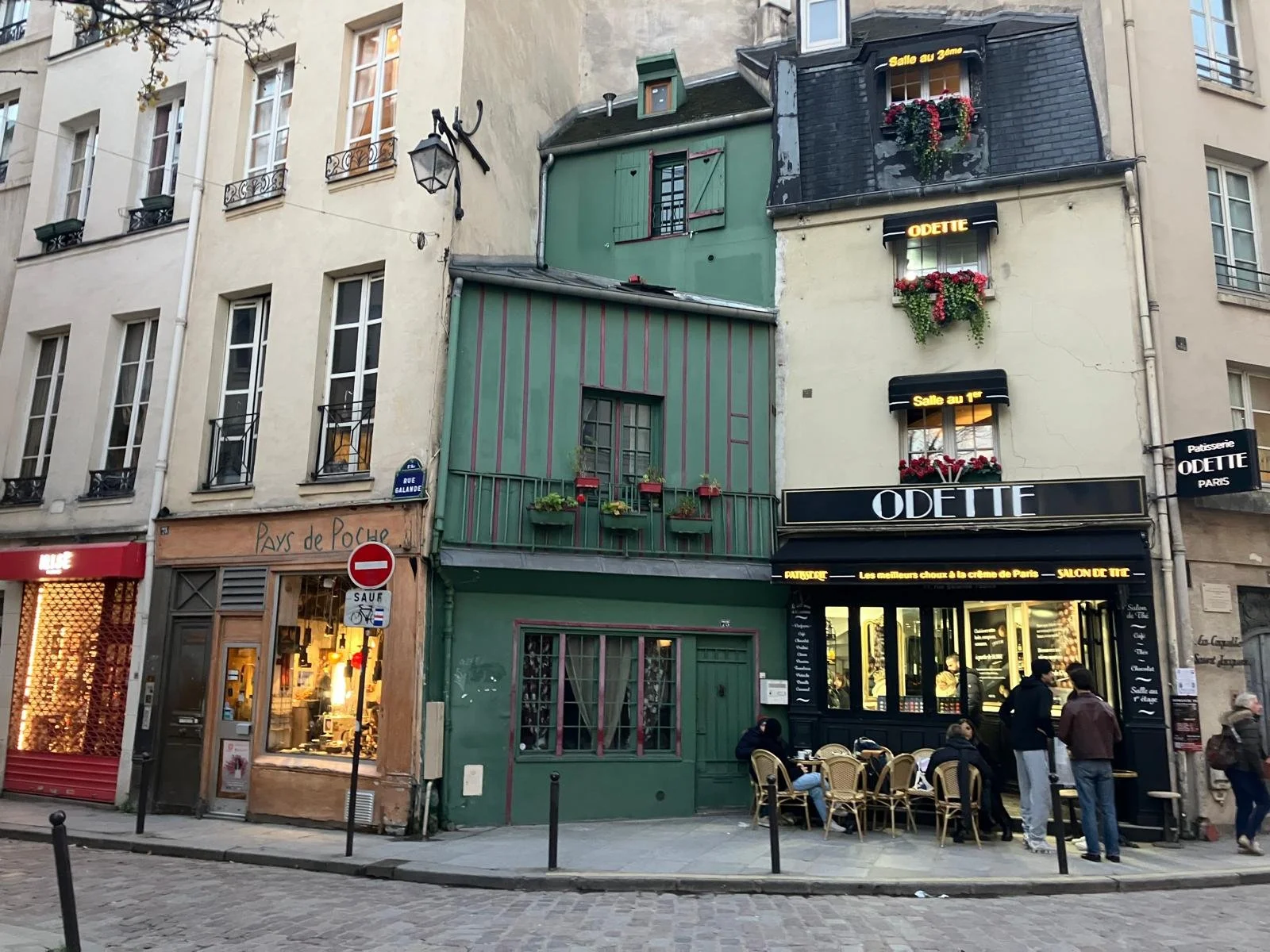 Odette Quartier Latin