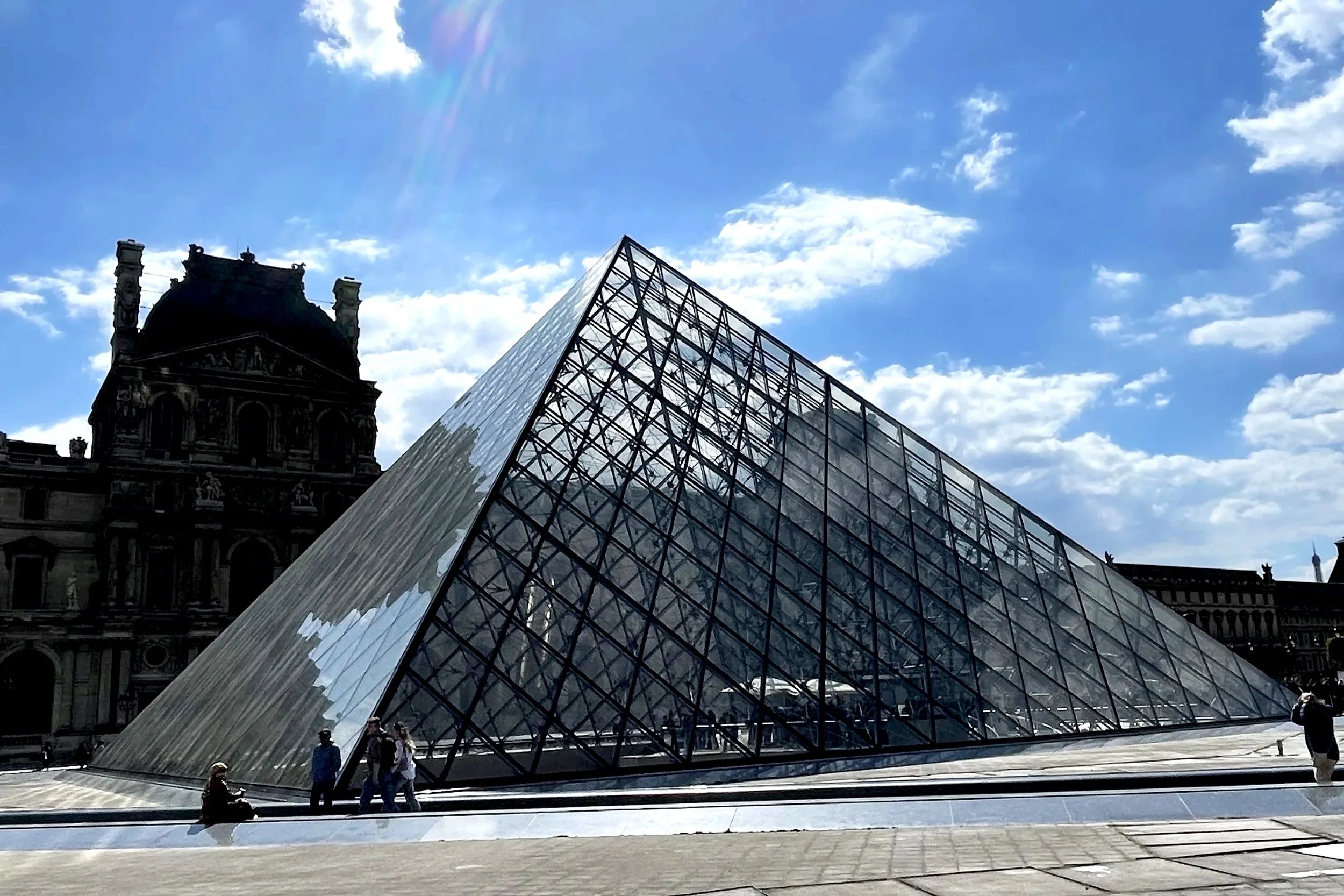 Pyramide Louvre 1e arrondissement