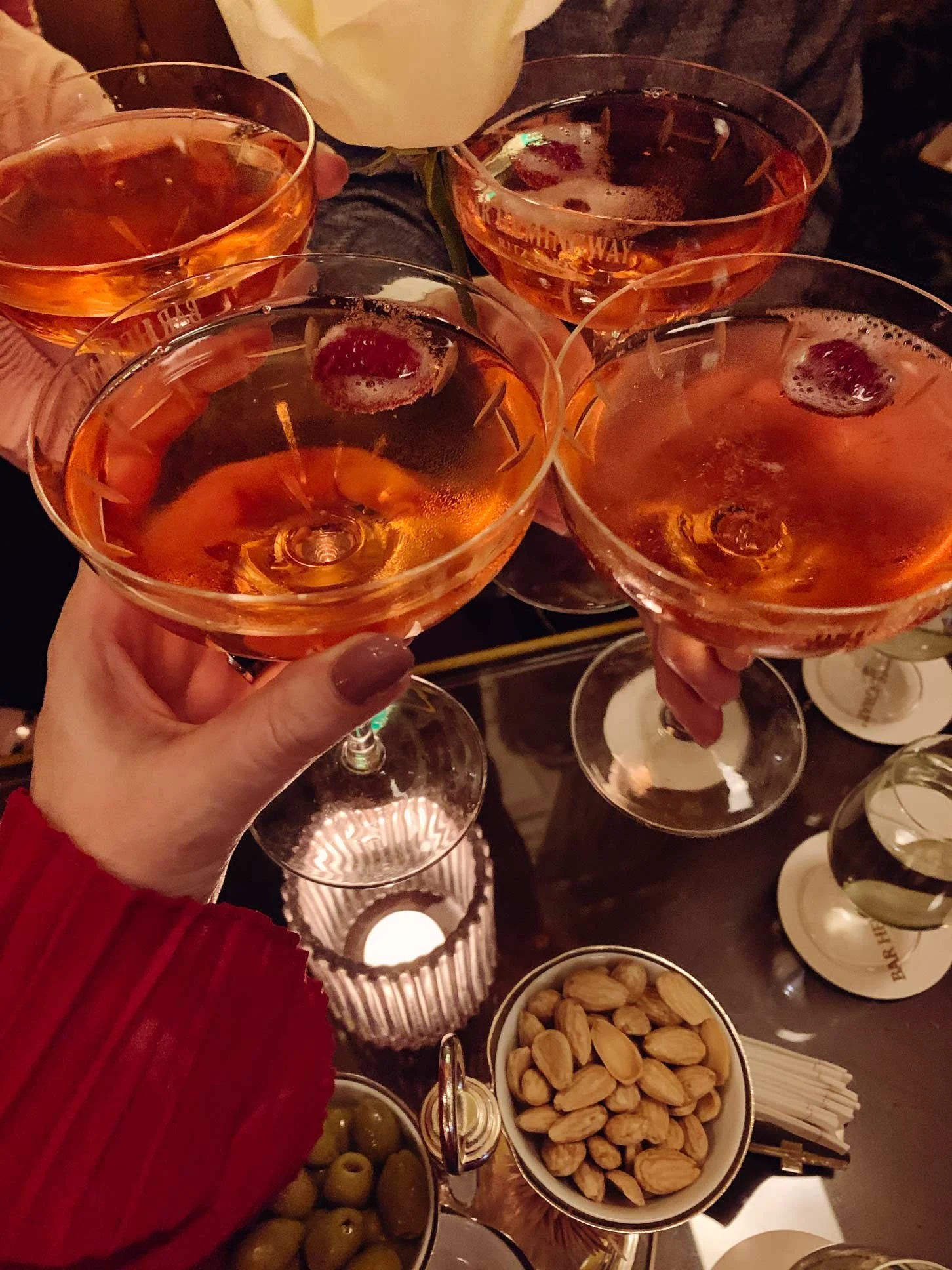 Coupe champagne Bar Hemingway Ritz Hotel Parijs