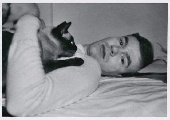 Andy-Warhol-Lying-with-Kitten.jpg