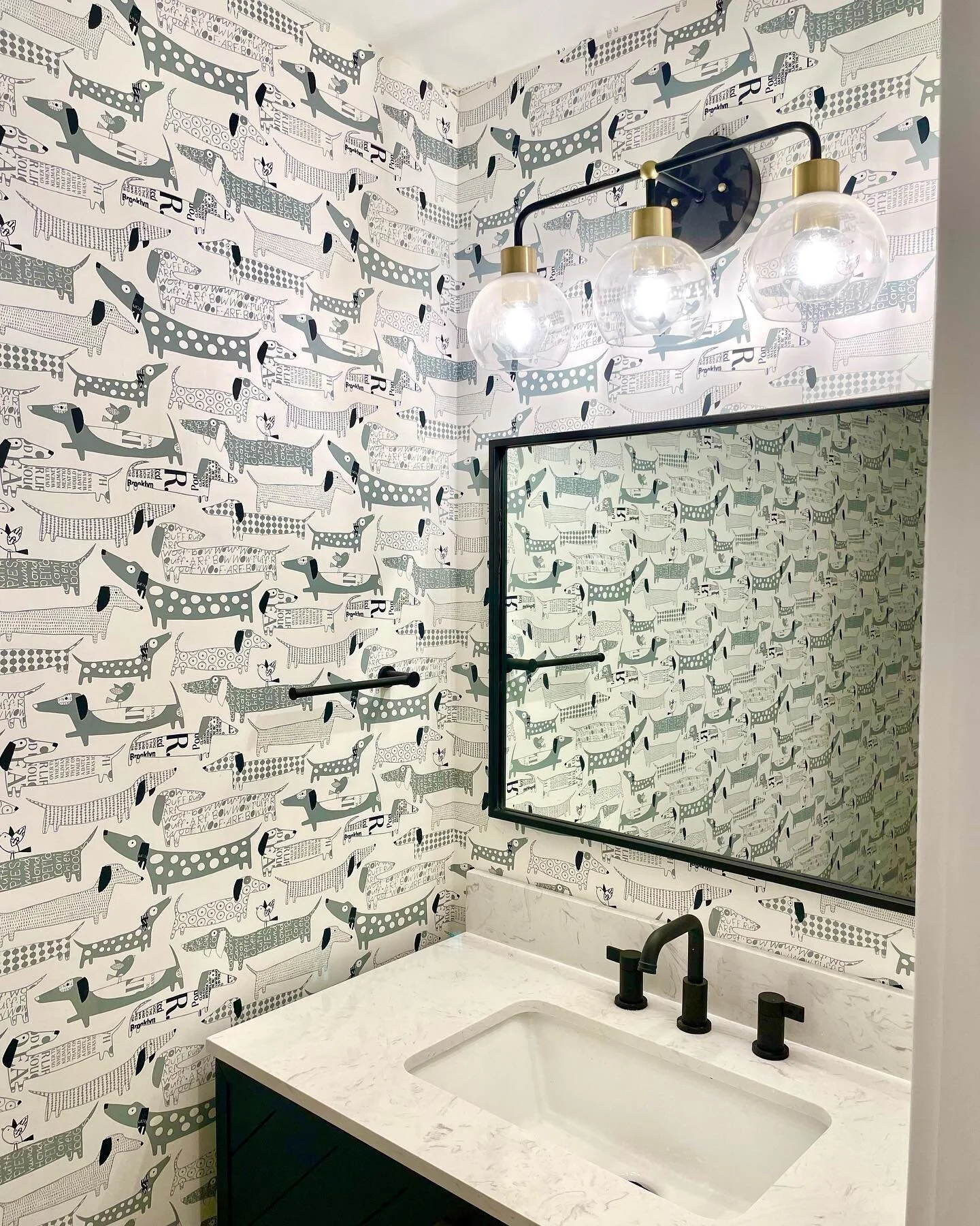 Made you smile. Guest bath with some whimsy! #wallpaperguru
