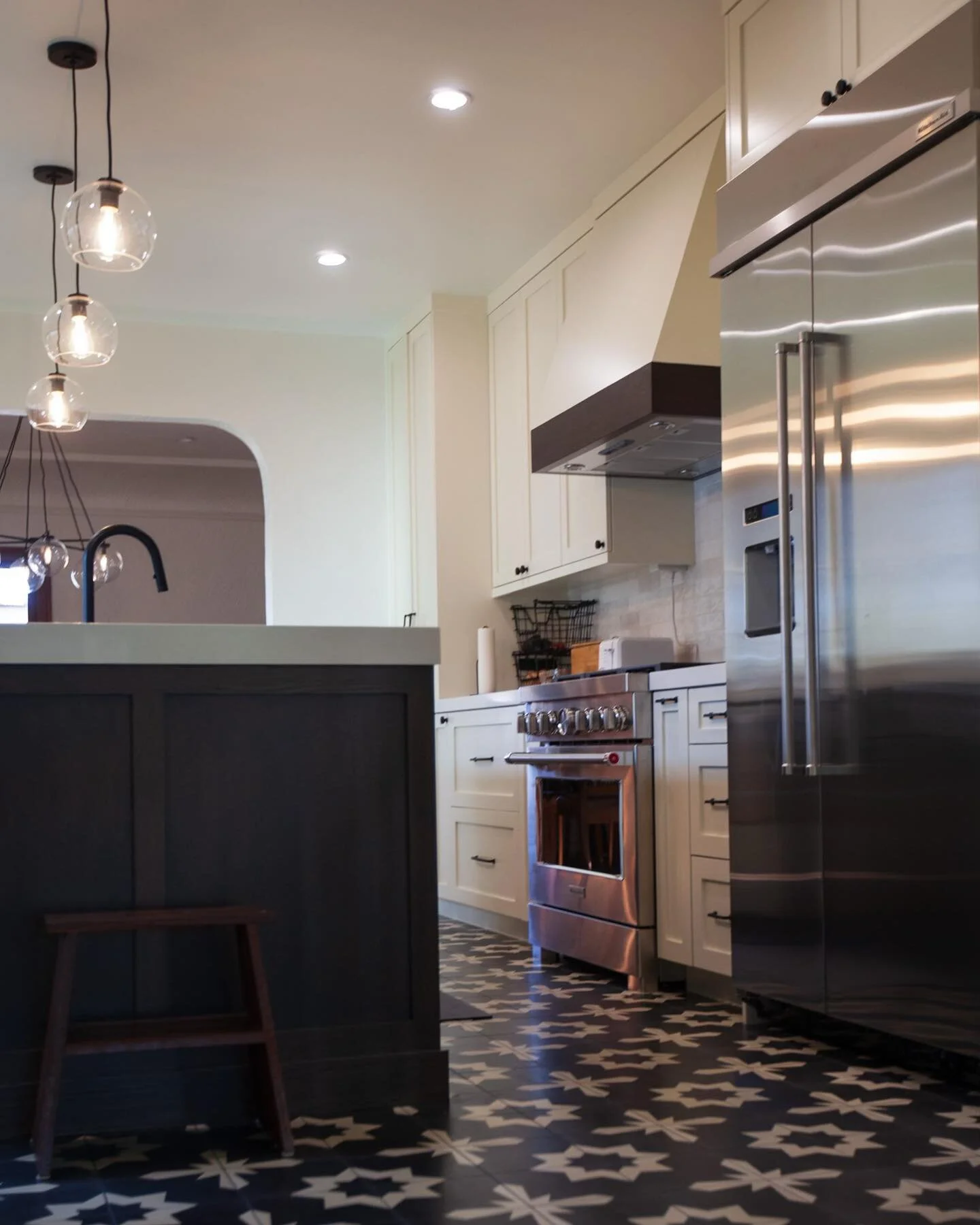 We love a dramatic tile floor!