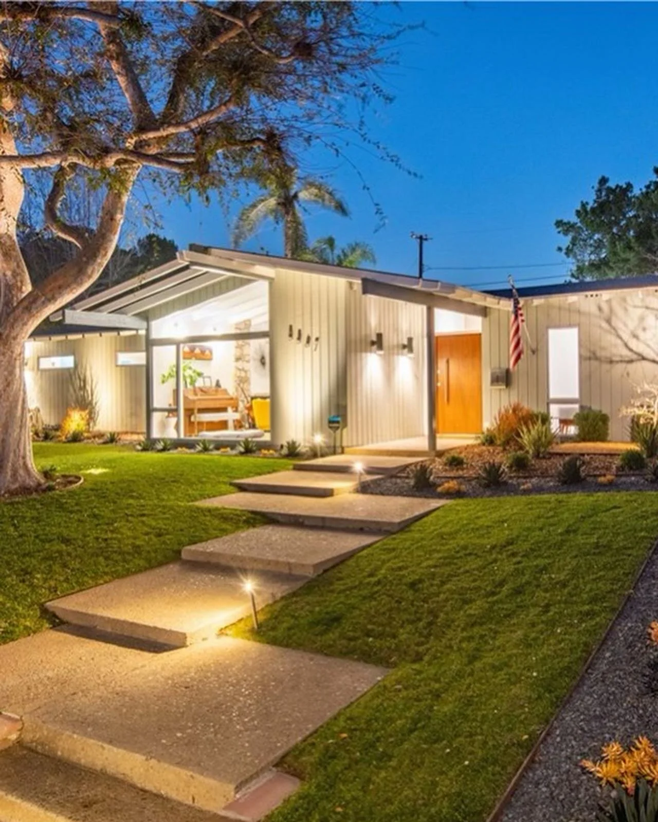 Mid-Century fun update! Old is new again.