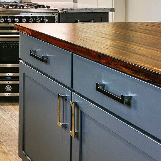 (1of6) What do you think of this brick kitchen with dual tone cabinets? Check out the retro Bertazzoni range in the back. 

#broadwaydesignbuild #kitchenmakeover #kitchenrenovation #brickkitchen #brickwallinterior #kitchenislanddesign #woodcountertop