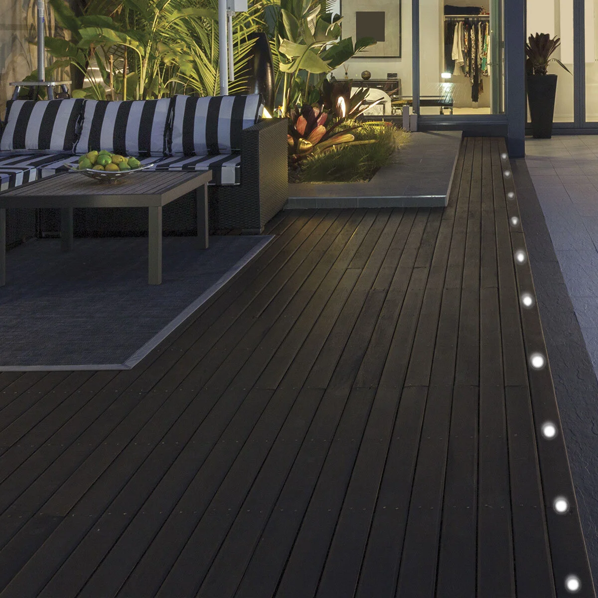 BBL_Outdoor_Lighting_01_SAMPLE.jpg