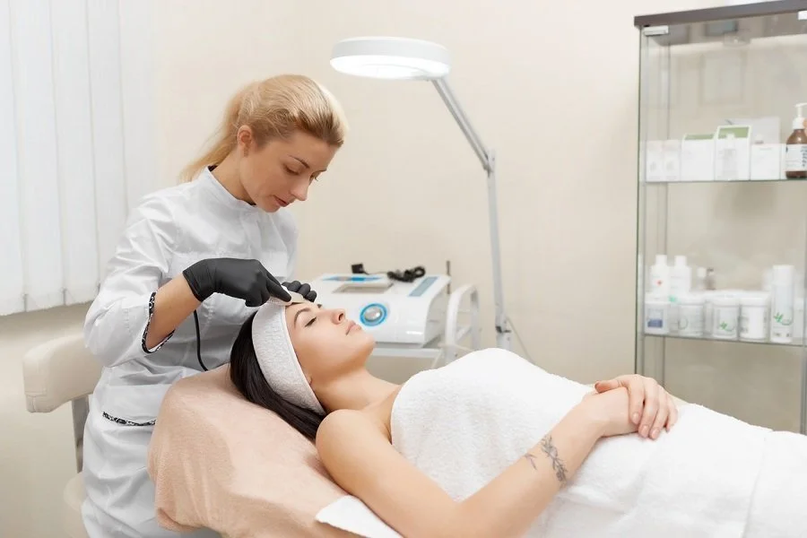 What First-Time Patients Should Know Before Visiting a Med Spa in Naples