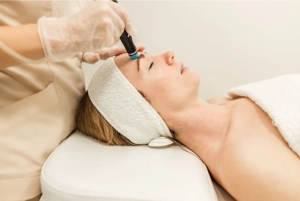 Find out why a Diamond Glow Facial in Naples FL is a popular skincare treatment. Learn how it boosts glow & healthy-looking skin.