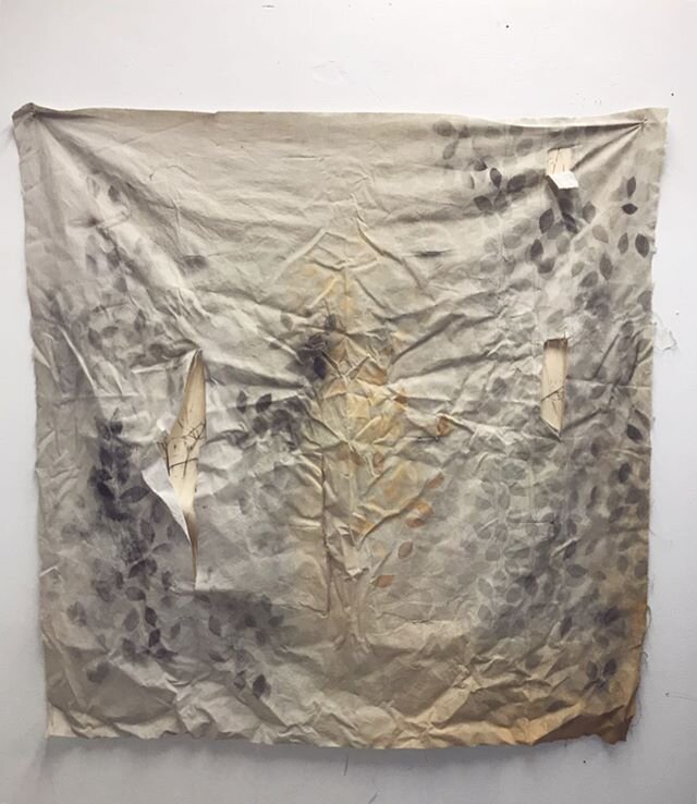 &ldquo;1687&rdquo; 
Graphite dust and yellow paint on bed sheet. .
.
.
.
#art #artist #miamiartist #leaves #drawing #painting #painter #fabric #wrinkle #wrinkles #childhood #home #bed #yellow #green #canttellifitsblurry #ithinkitis