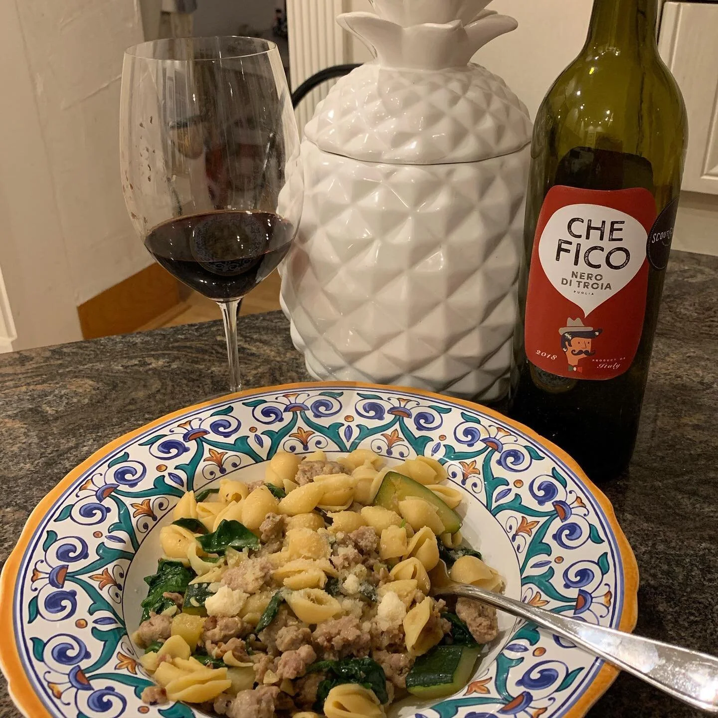 Sausage, zucchini, spinach and parm cauliflower pasta with the Che Fico 2018 Nero di Troia 👌🏻👌🏻👌🏻

#cleancraftedwine #scoutandcellar #scoutandcellarwine #scoutandcellarconsultant #chefico #pastanite #🍷 #🍷🍝