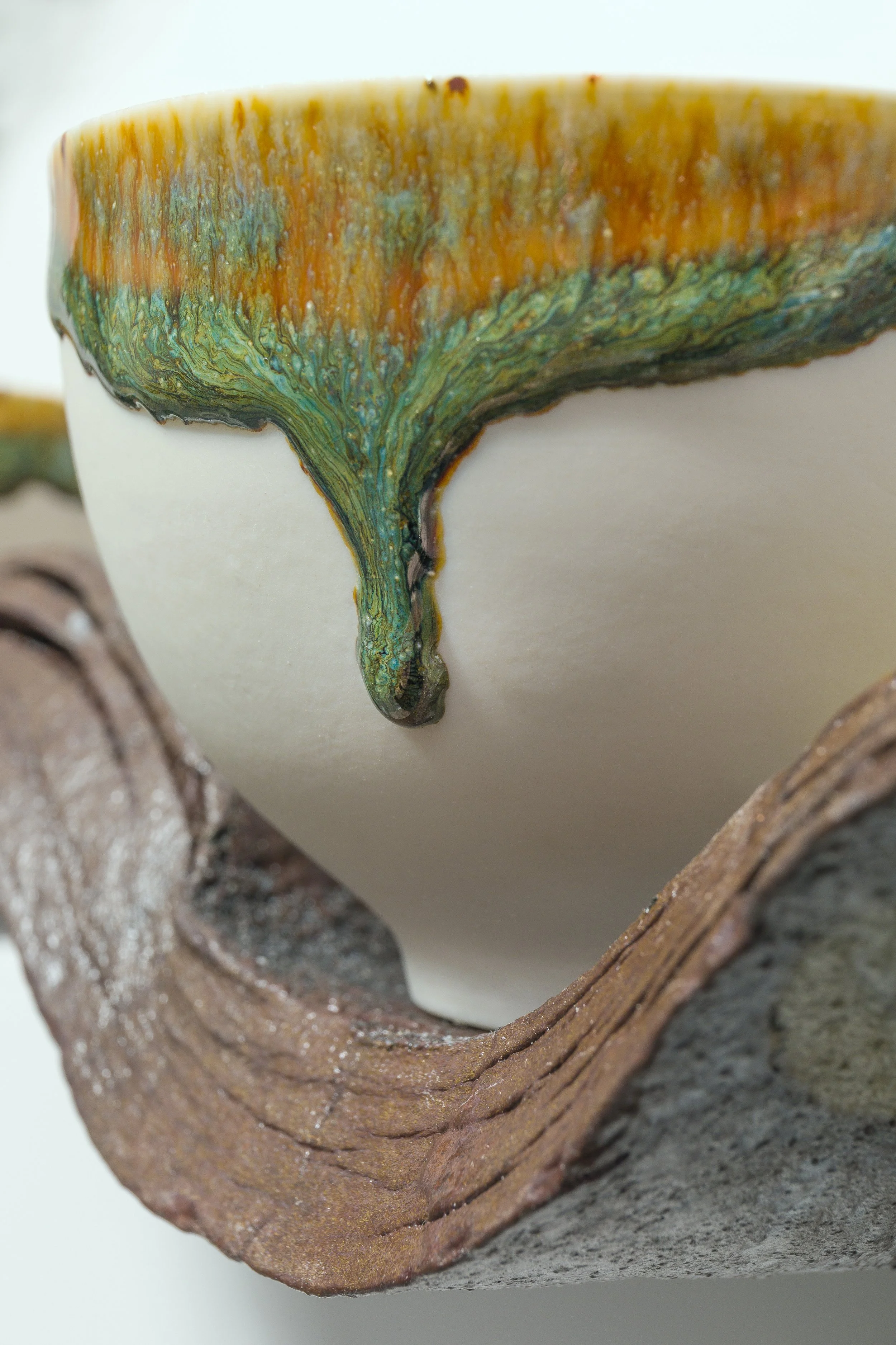 Bryniau_detail_RhiannonGwyn_Slate&Porcelain.jpg