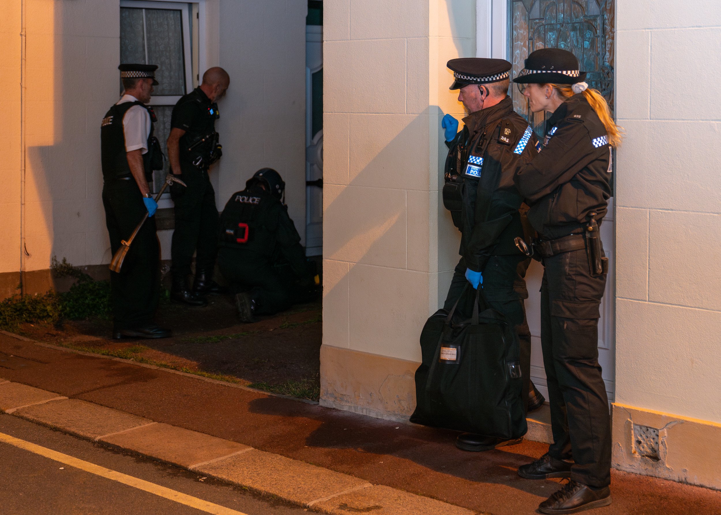 Police Raid_05.jpg