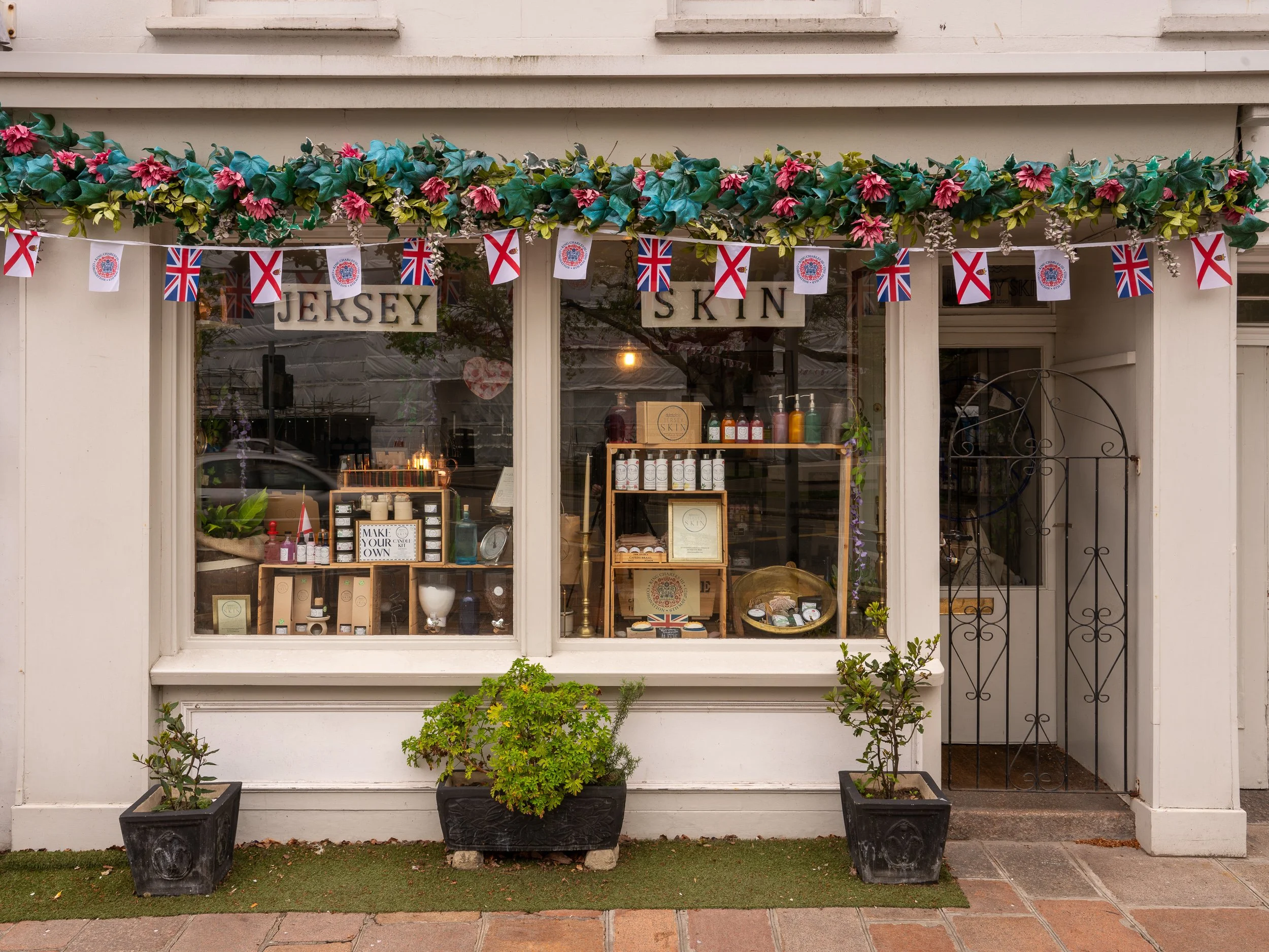 Shop Fronts_007.jpg