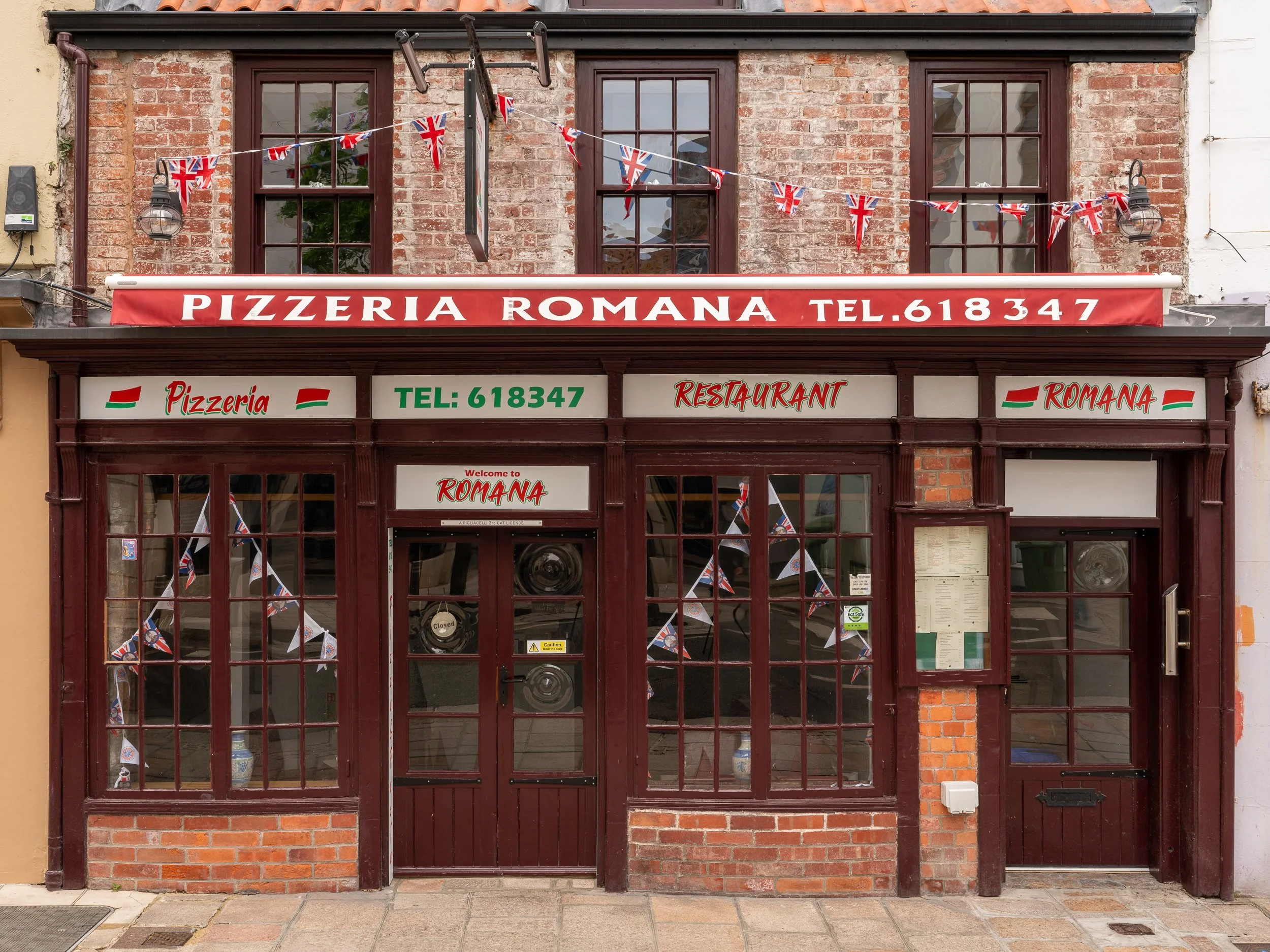 Coronation Shop Front_004.jpg