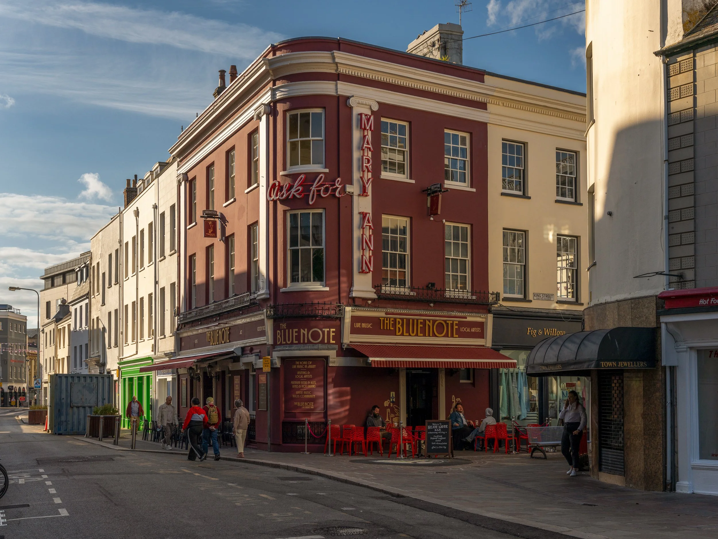 Exterior_003.jpg