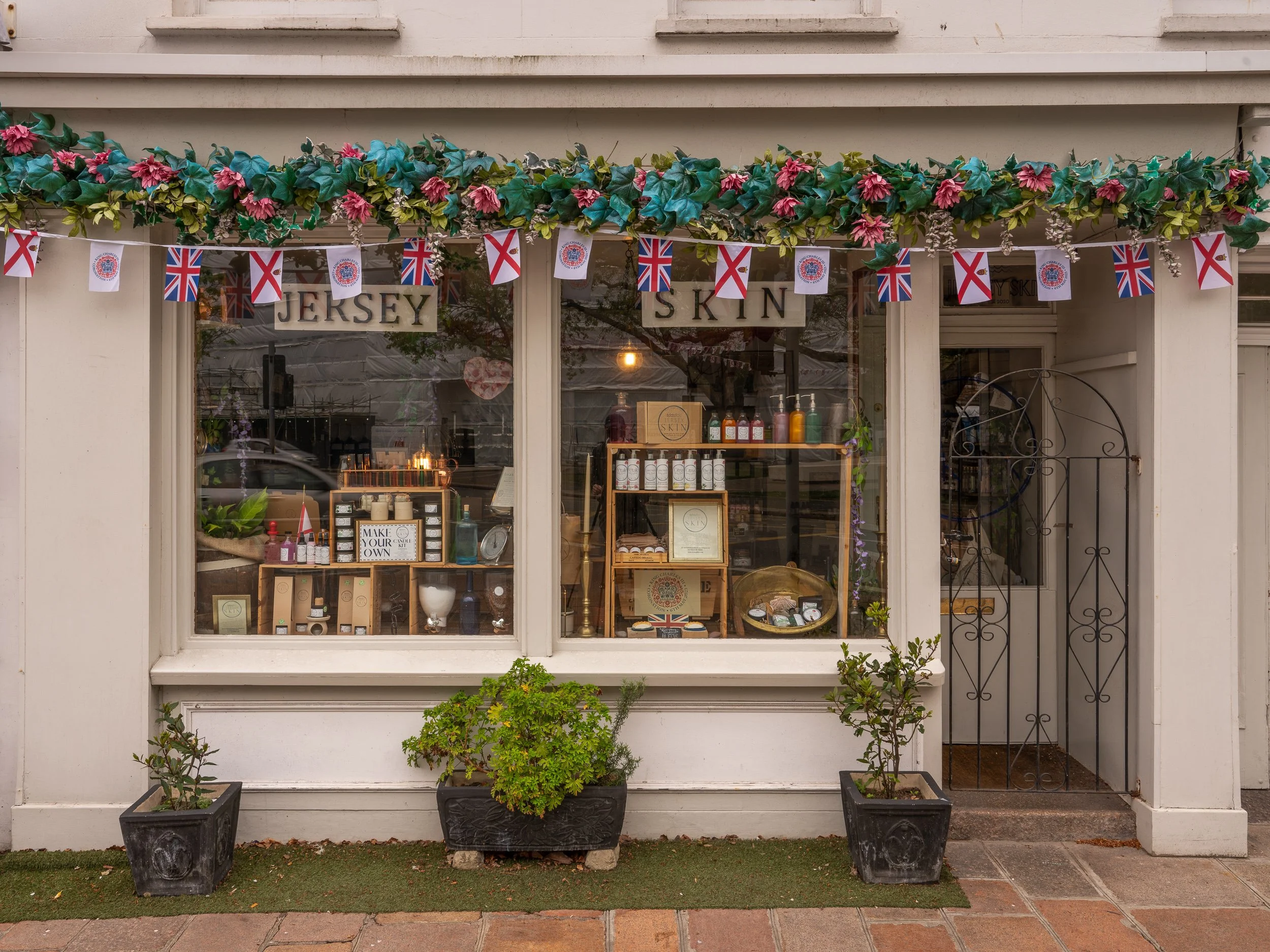 Shop Fronts_007.jpg