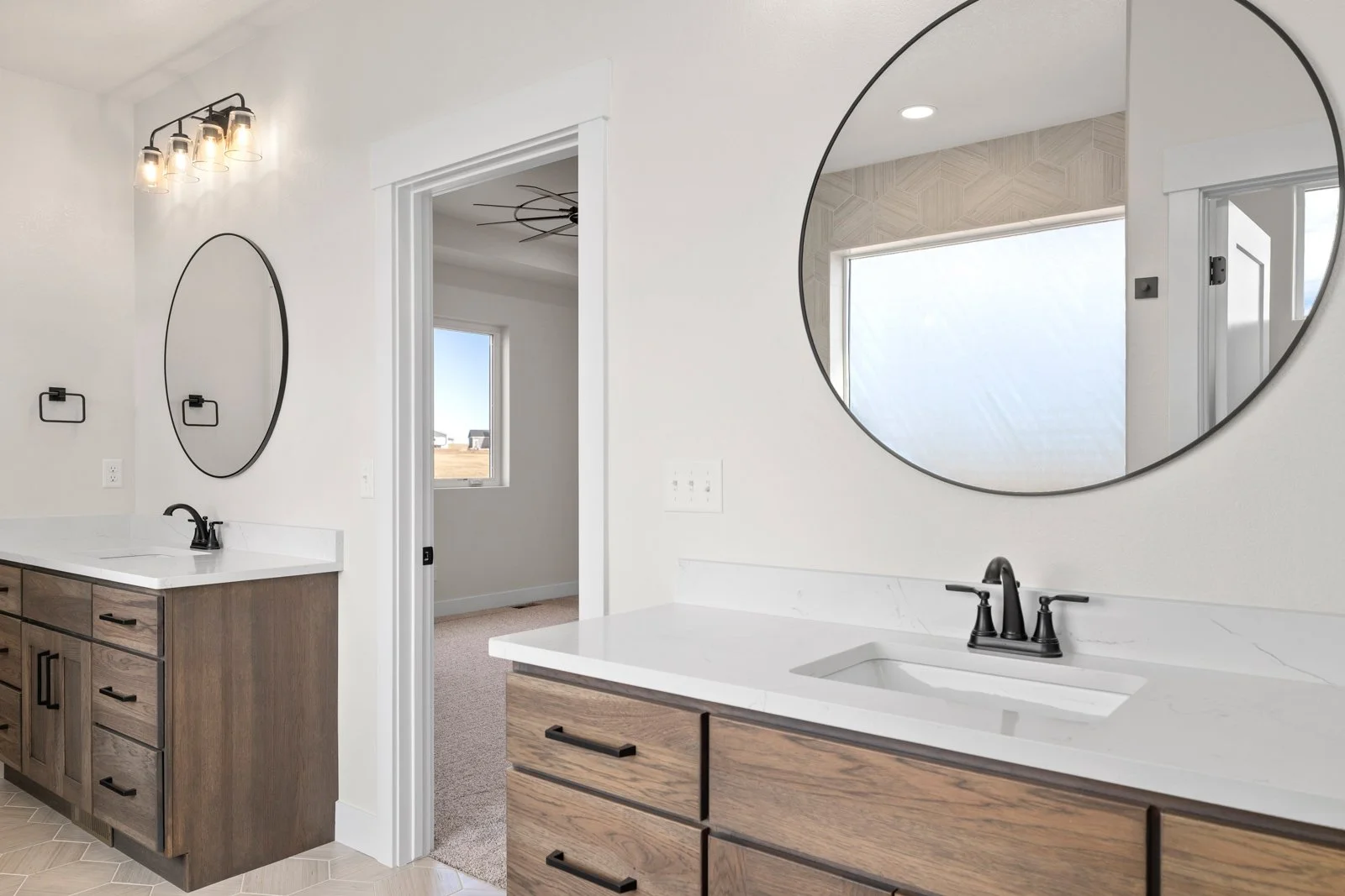 11808 3 dots ct-38.jpg