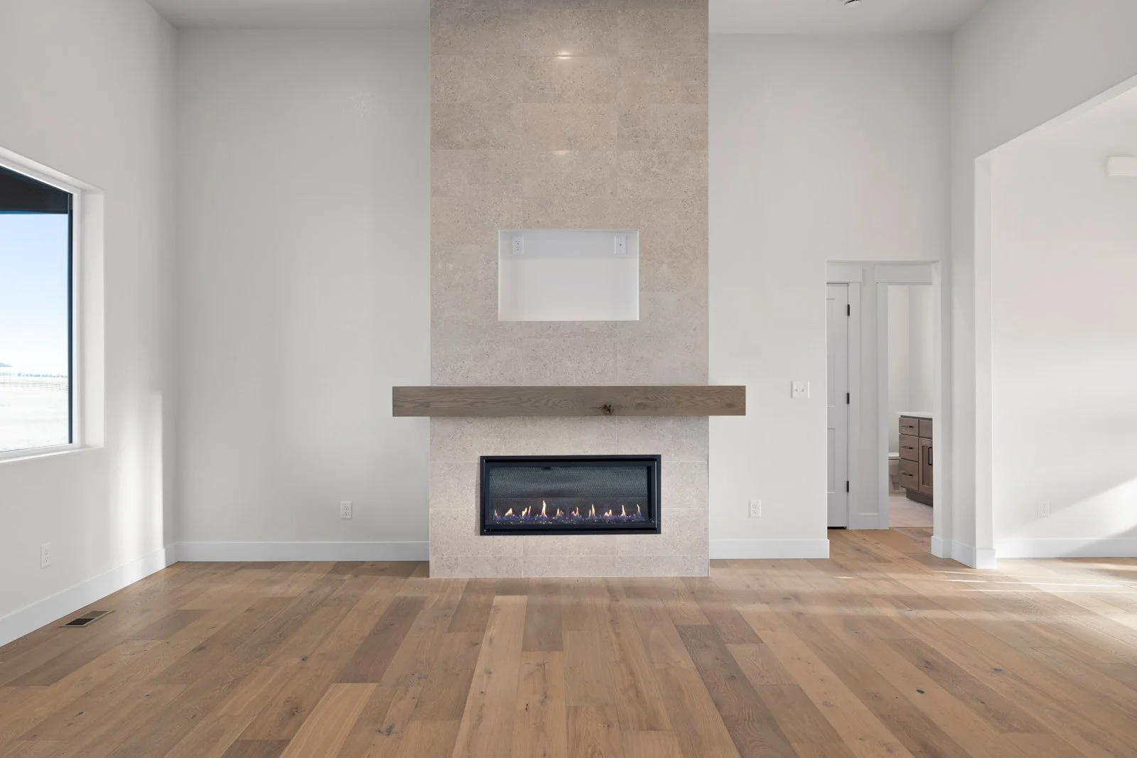 11808 3 dots ct-19.jpg