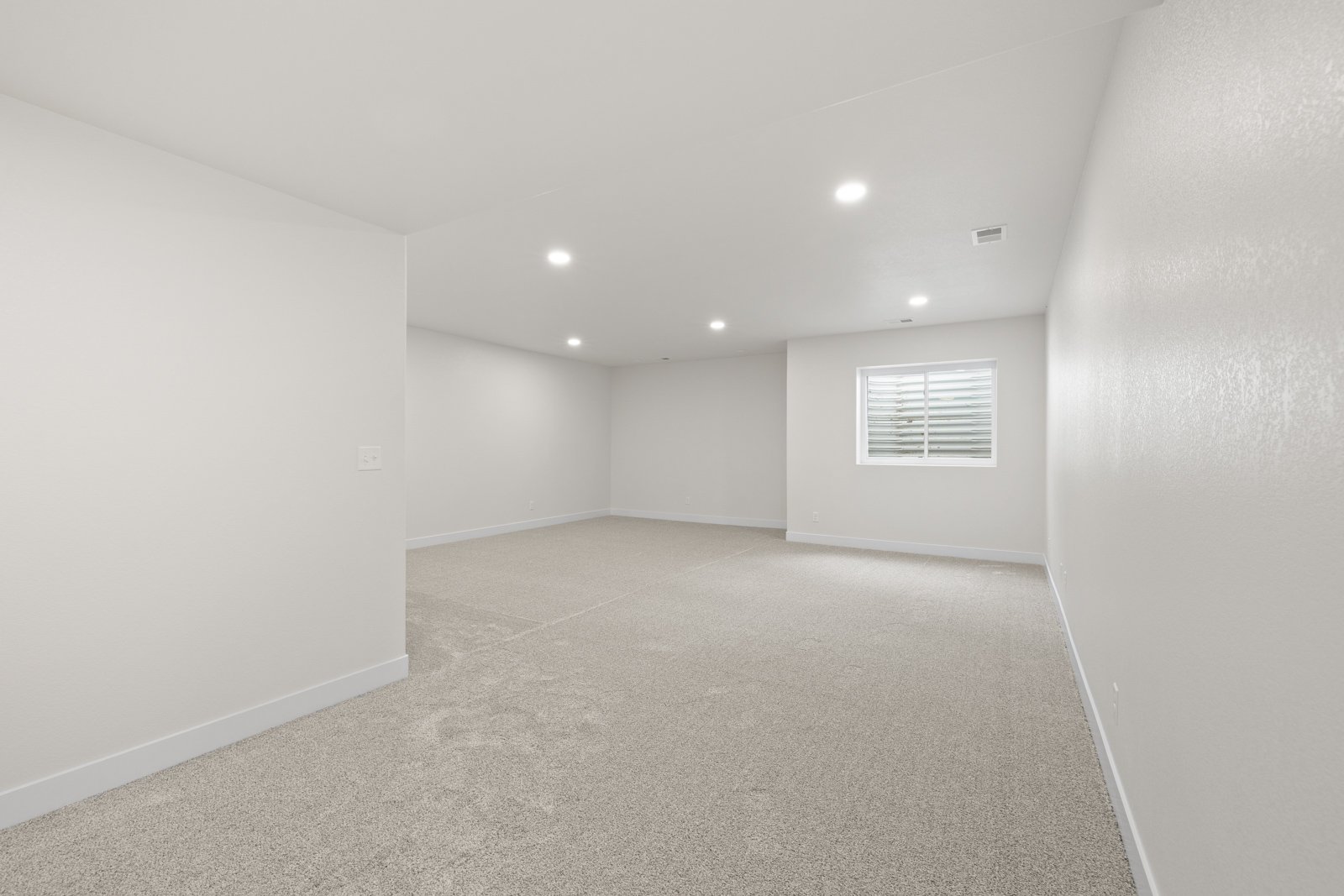 11808 3 dots ct-44.jpg