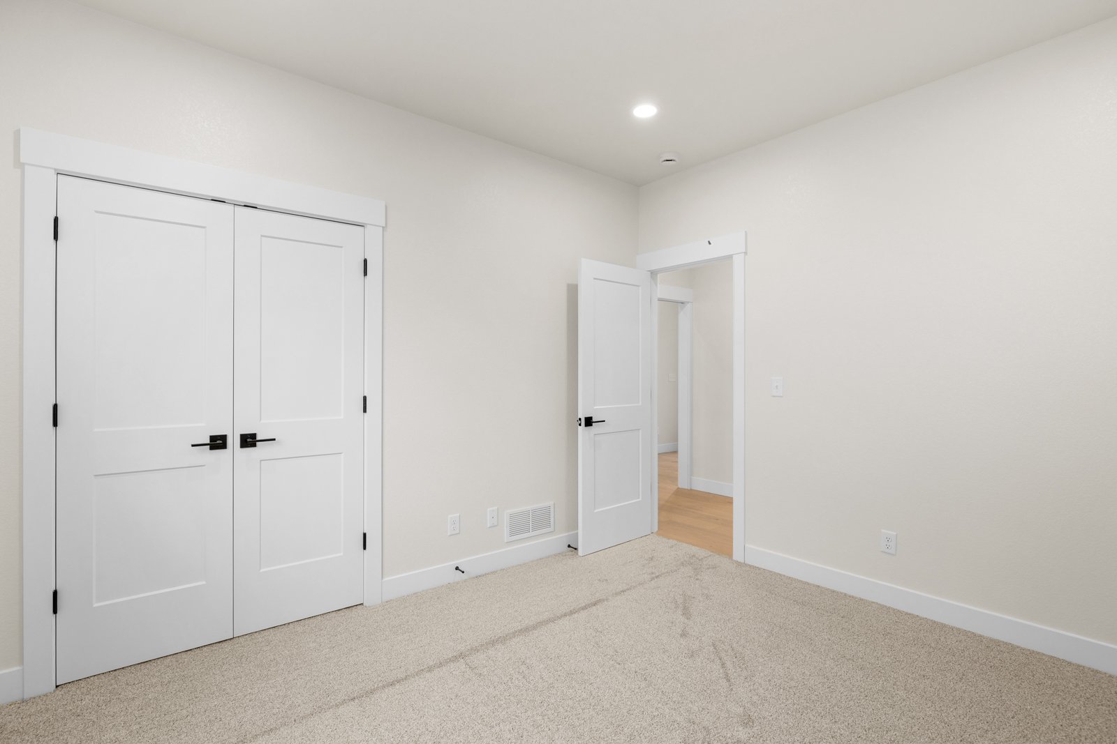 1205 Wineglass-31.jpg