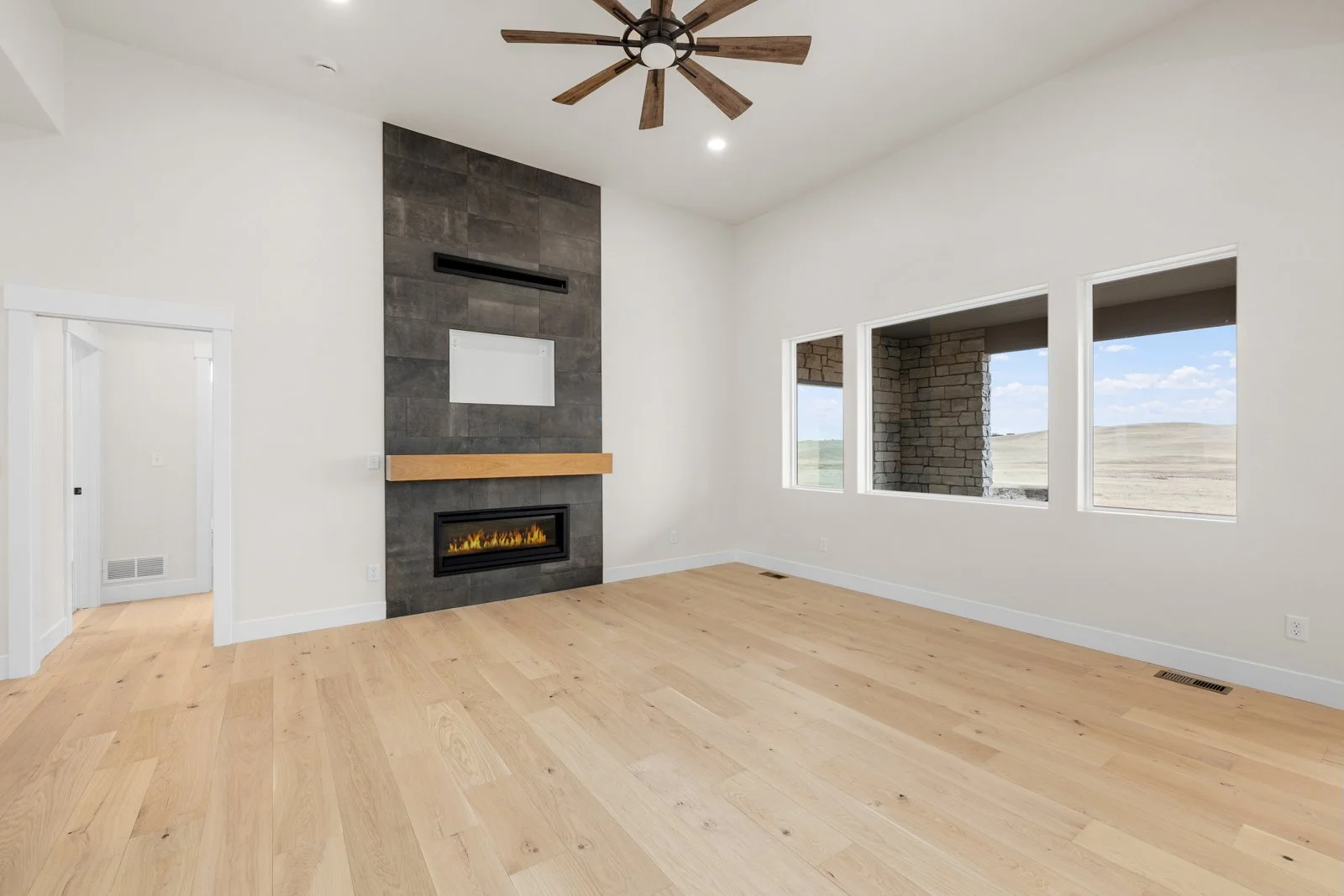 1205 Wineglass-4.jpg