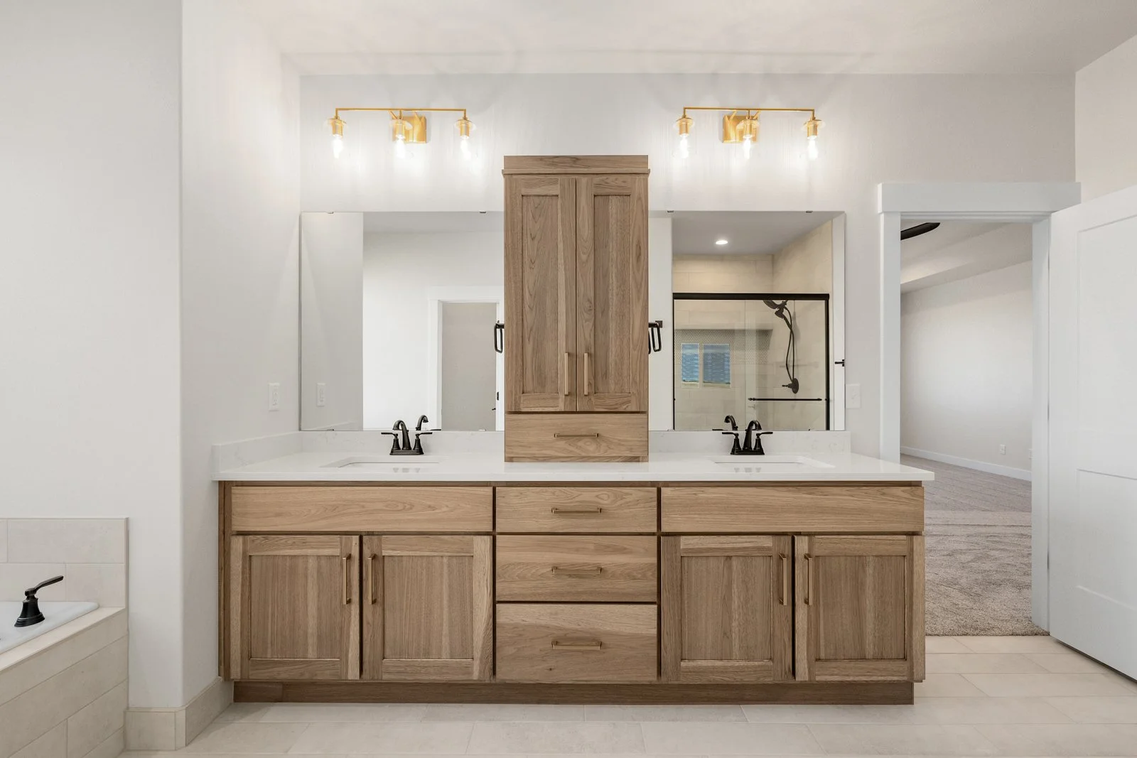 11801 3 dots-33 adj.jpg