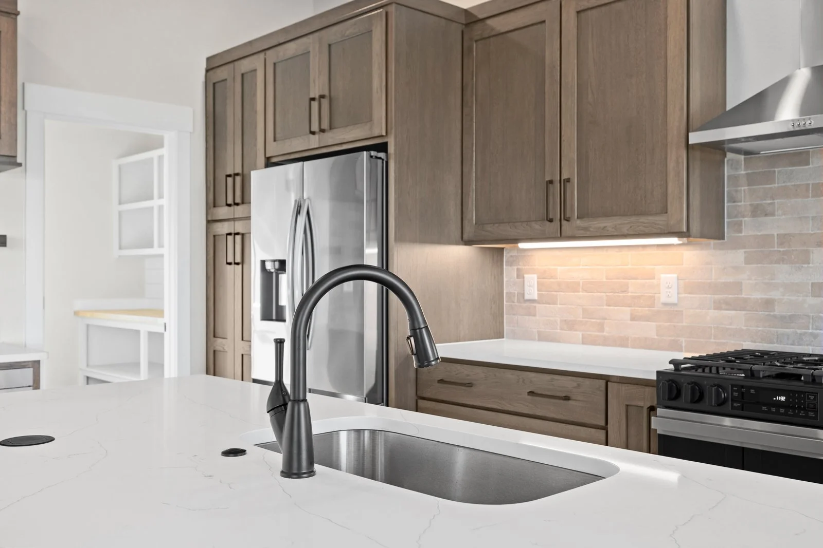 11808 3 dots ct-22.jpg