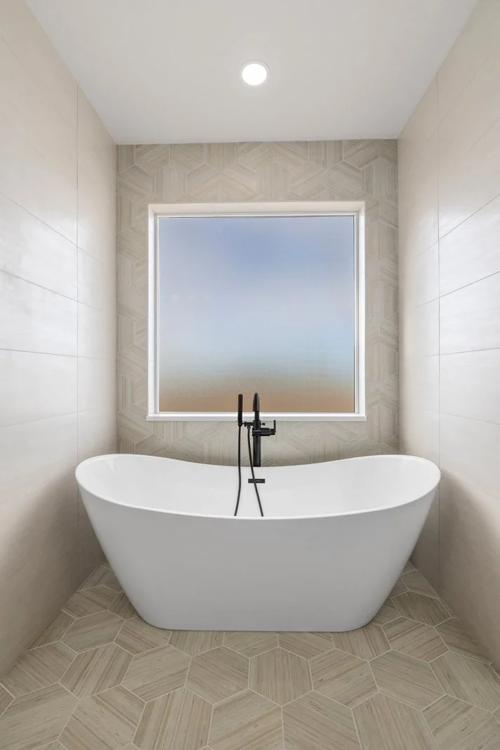 11808 3 dots ct-37.jpg