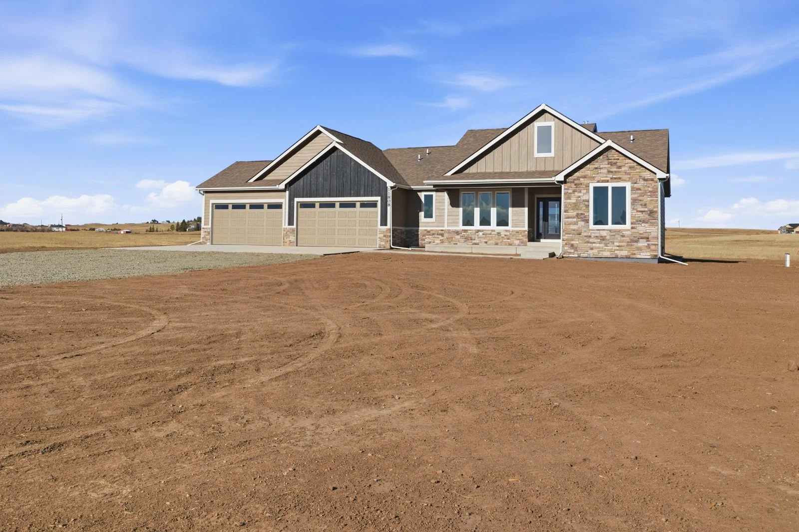 11808 3 dots ct-2.jpg