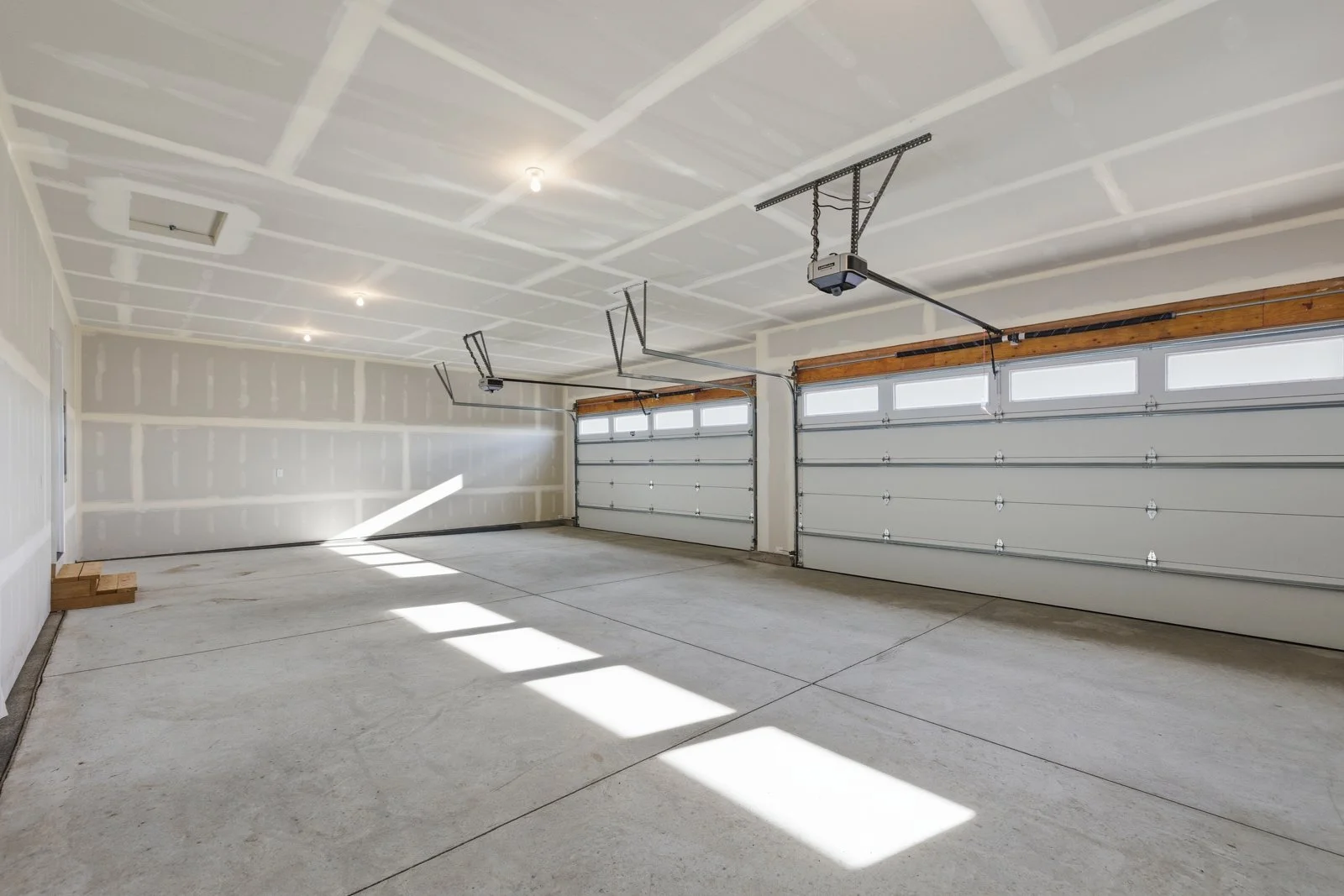 11808 3 dots ct-10.jpg