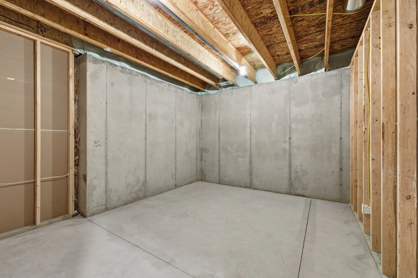 3110 Wineglass-a.jpg