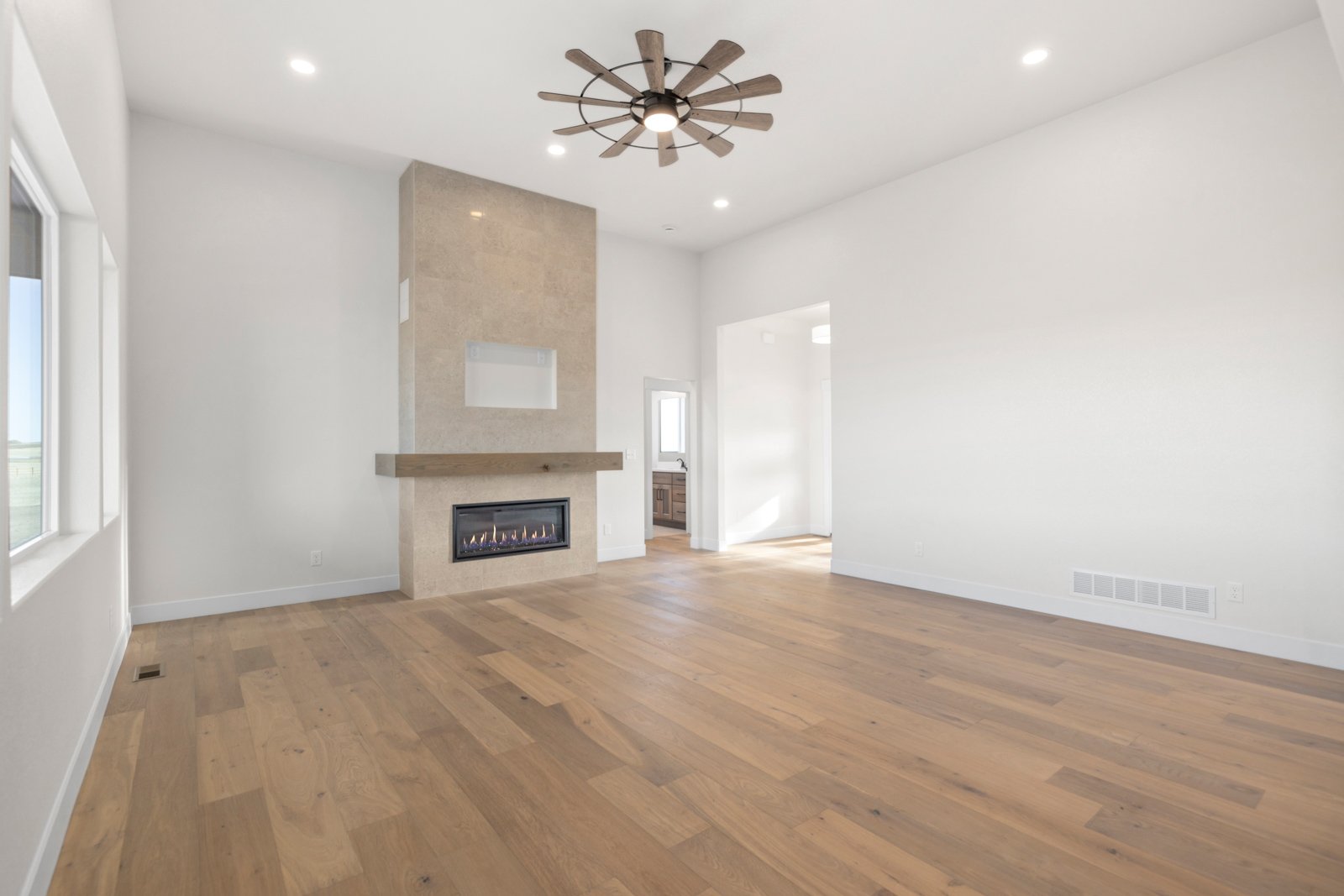 11808 3 dots ct-17.jpg