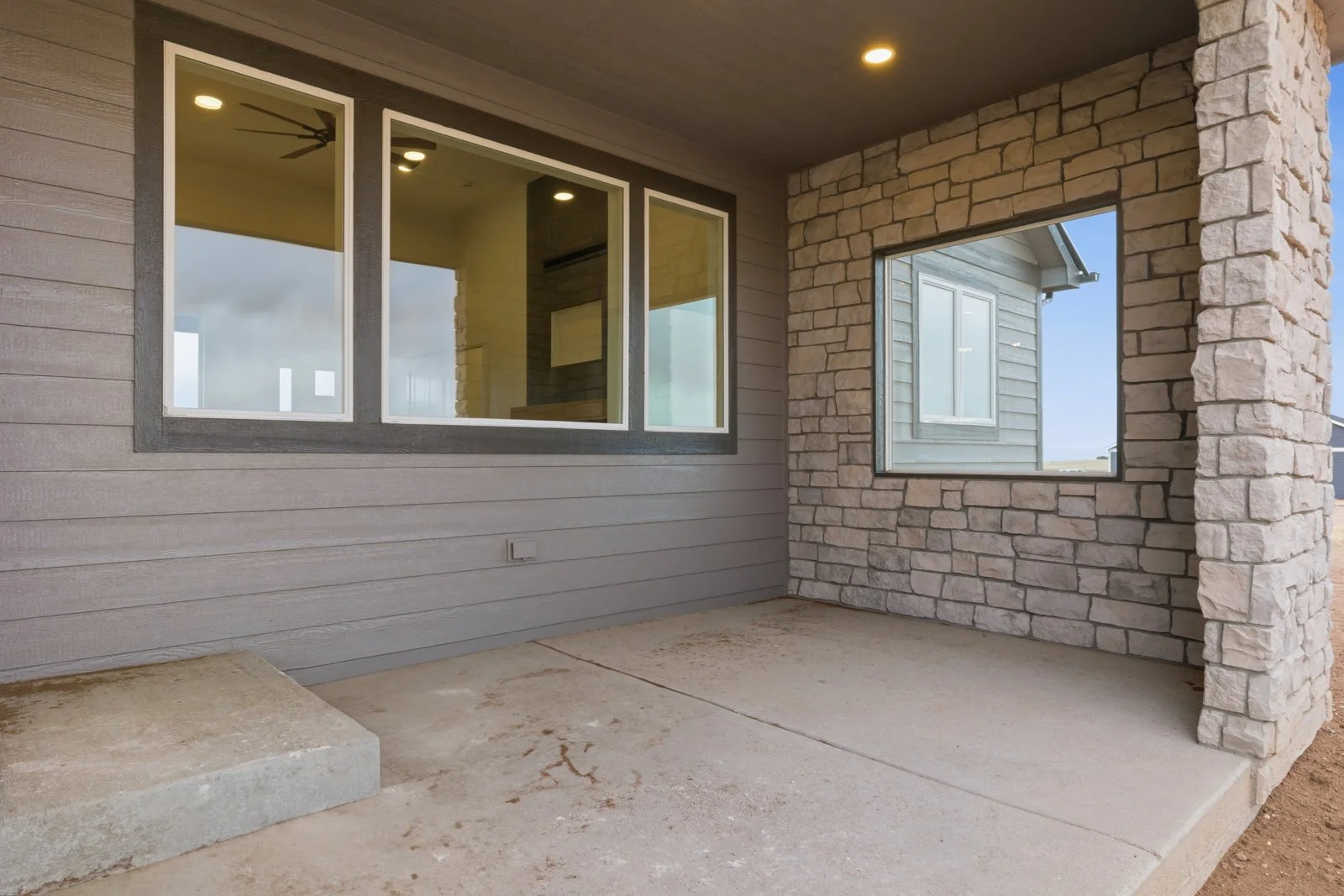 1205 Wineglass-d.jpg