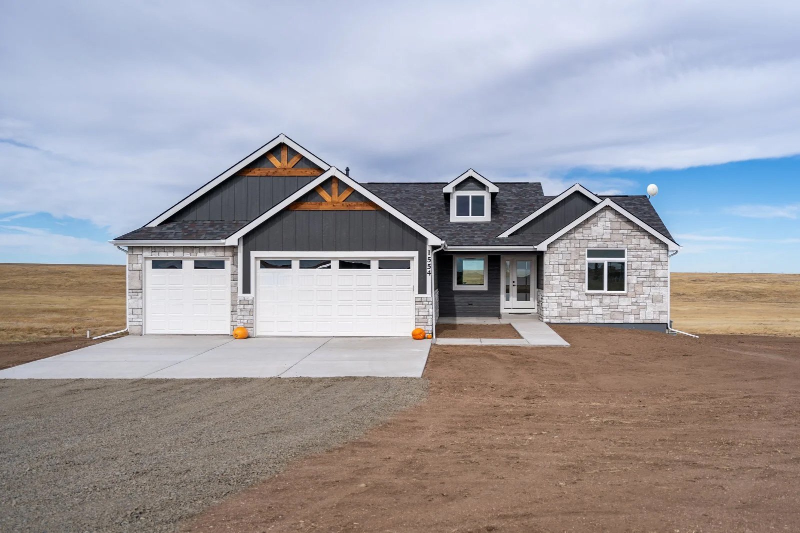 The Riverside (1,718 sq. ft. on main)