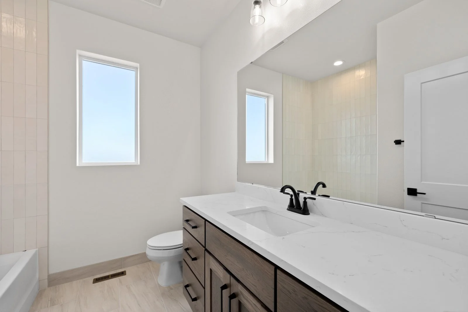 11808 3 dots ct-41.jpg