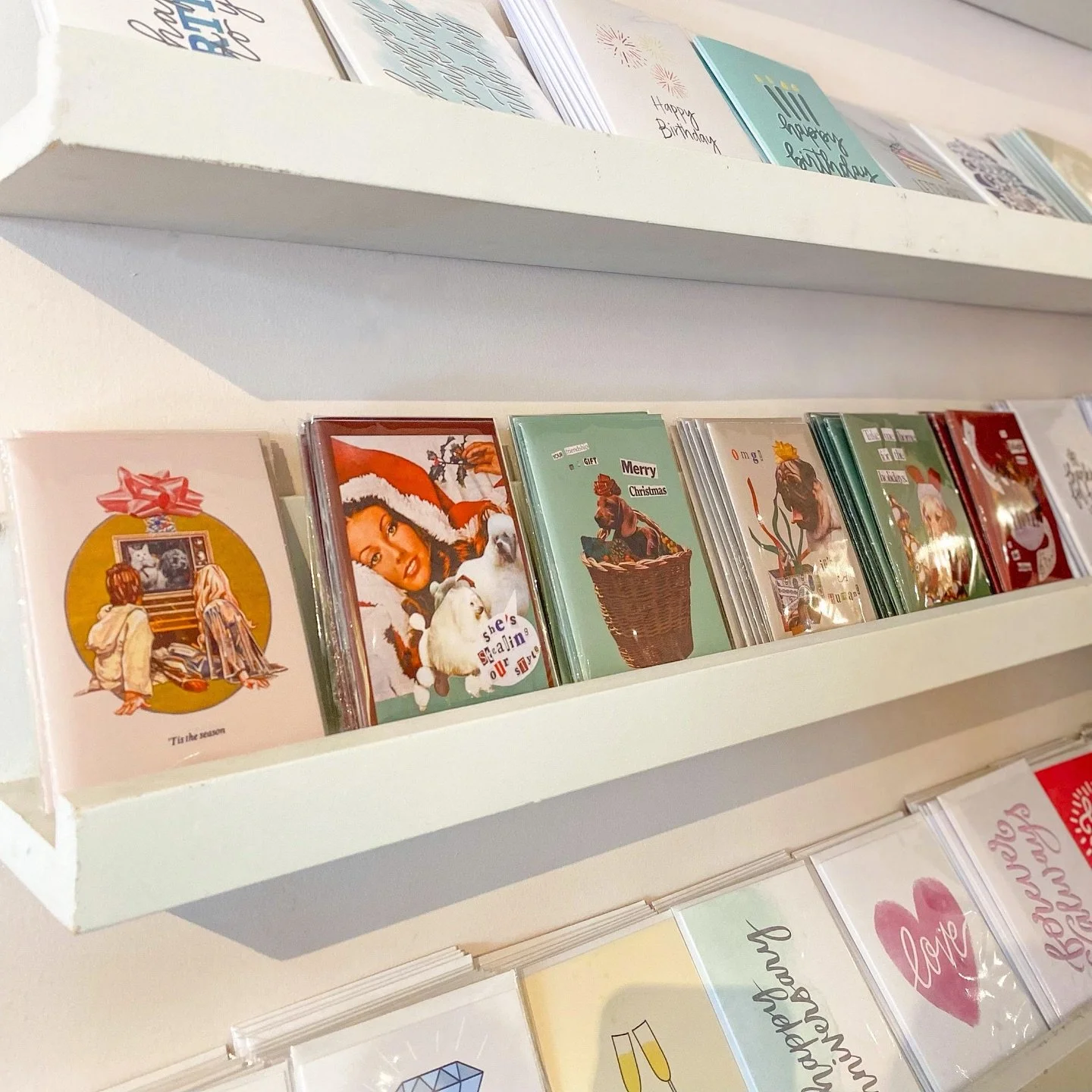 A little snapshot of Granola Fairy holiday cards last year at @goodintentions.to 🕯️

Last chance to pick some up in person will be next Sunday at the Luna x Kwench winter market! Come shop 60+ vendors and get into the holiday spirit 🎄🌟

#collagear