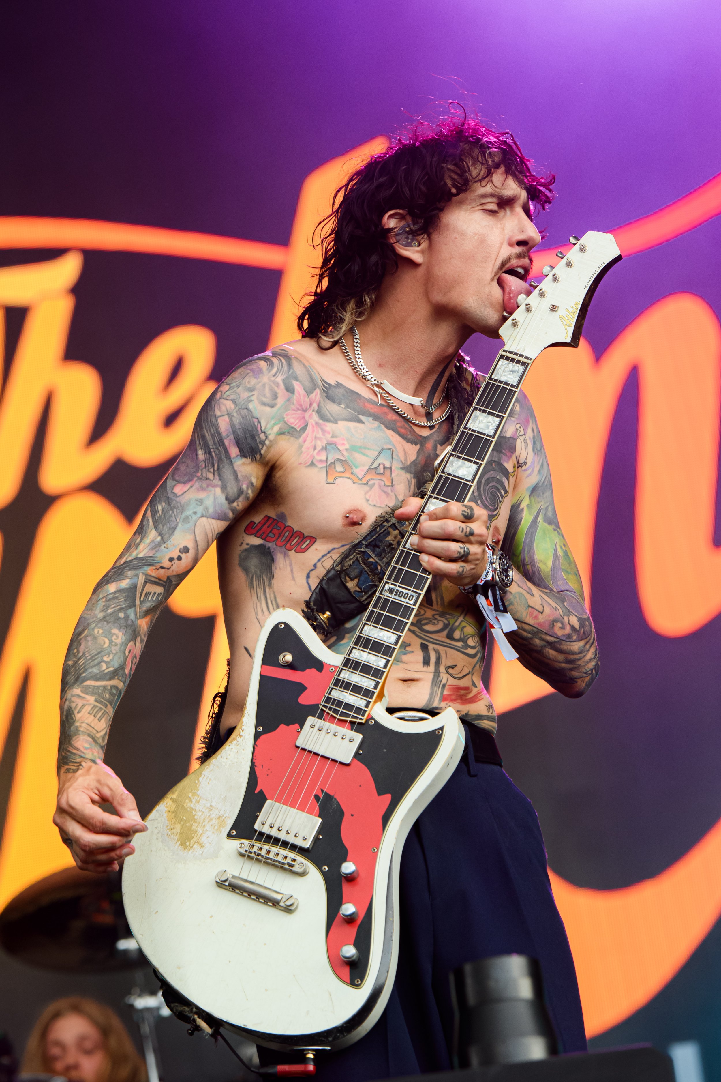 Download_D2_The_Darkness_5.JPG