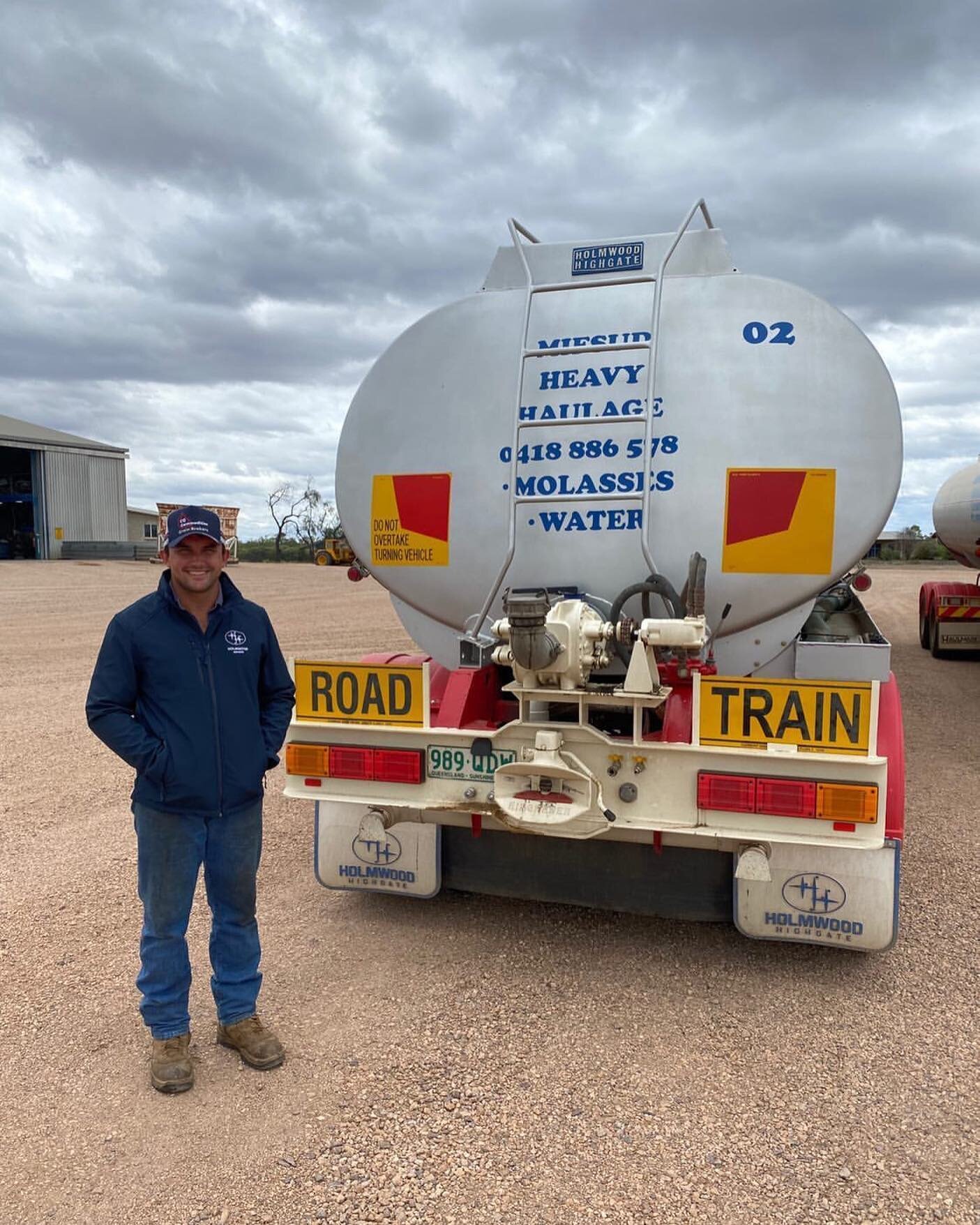 Thank you to @dan_mifsud  for entering our oldest tanker competition with his 1990 tanker! We appreciate your continued support of Holmwood Highgate and are very proud to see our tankers stand the test of time and continue to make money for hard-work