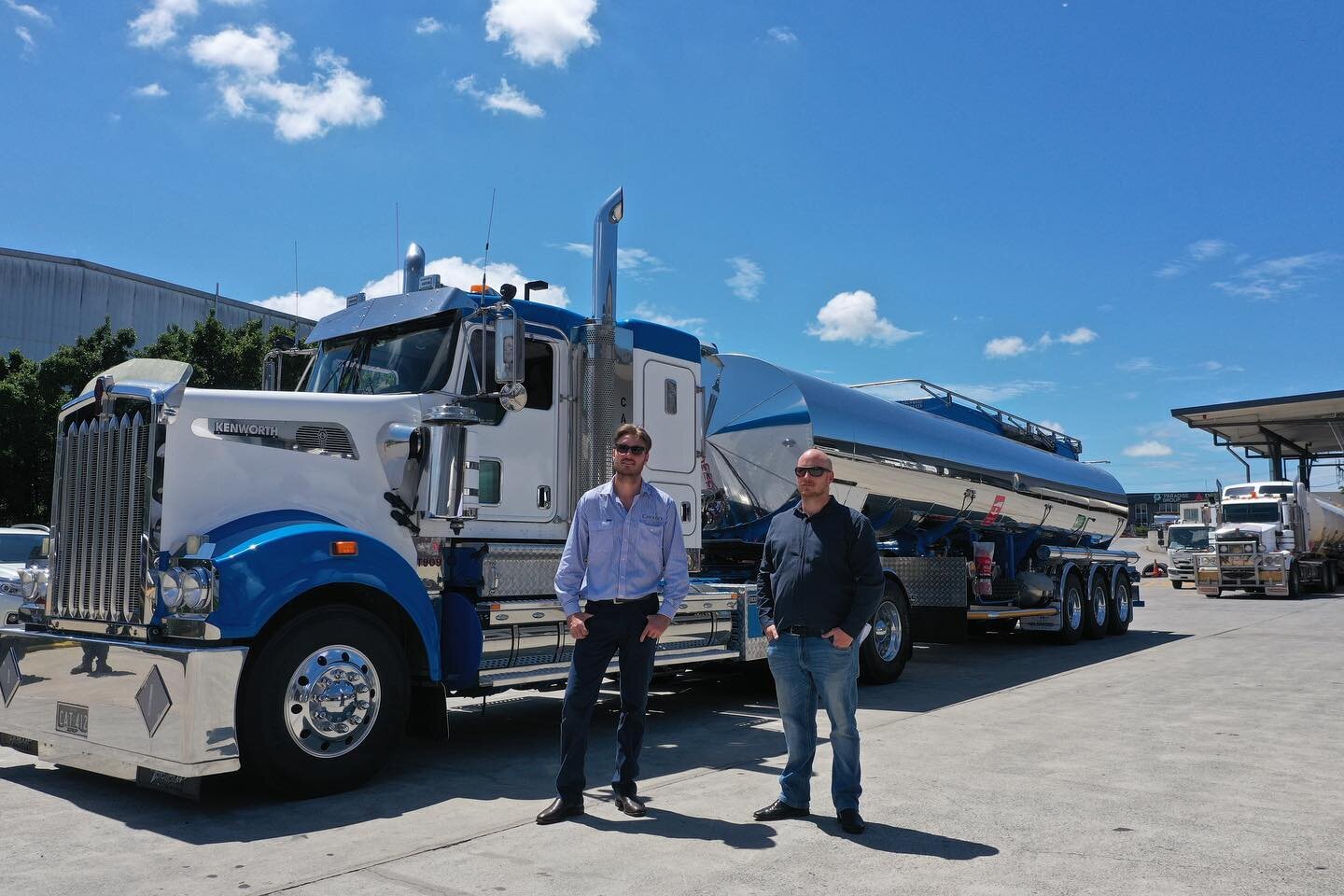 DELIVERY DAY
 
Thank you to Camlin Investments on their brand new 30,000ltr Bitumen tanker, fitted with a Diesel burner, Hendrickson Suspension, D &amp; D Insulation, Jost landing legs and more.
 
Thank you for trusting Holmwood Highgate with your fi