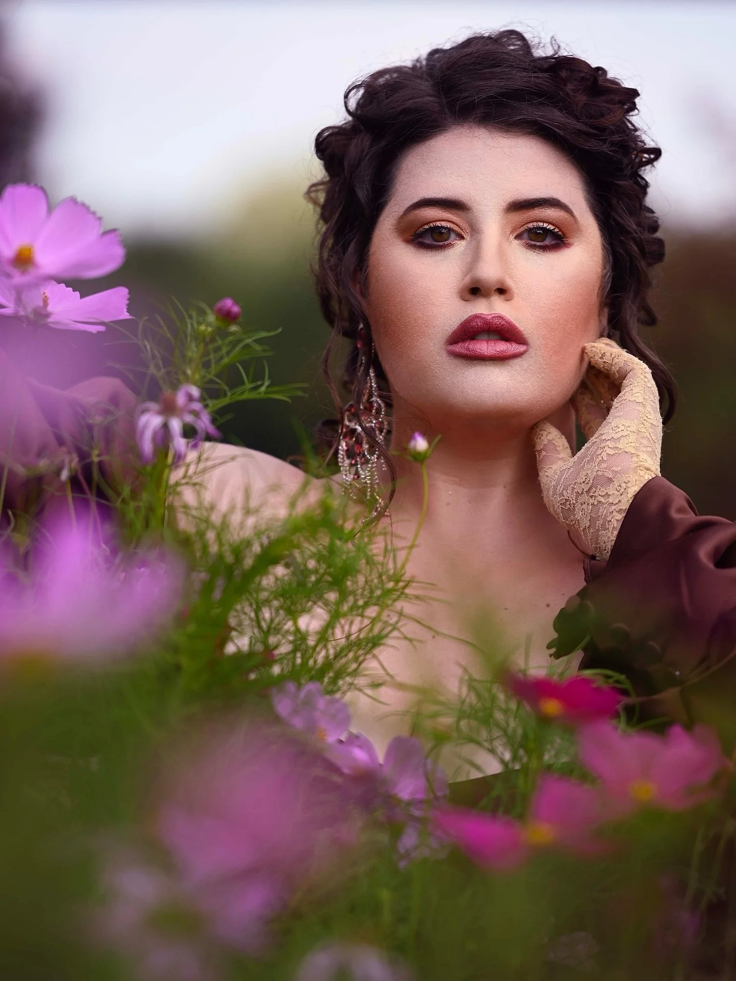 Friday night sneak peek of some new work with @katiemlund 🌸🌺 Enjoying the last bits of summer with a magical flower field 💐🤗