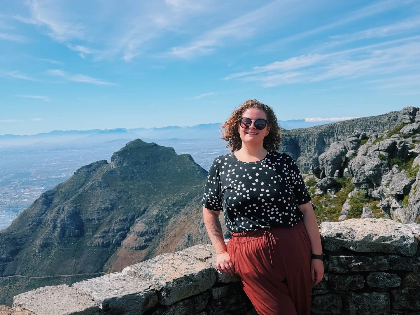 Table Mountain is magical and I can&rsquo;t wait to explore Cape Town 🙌