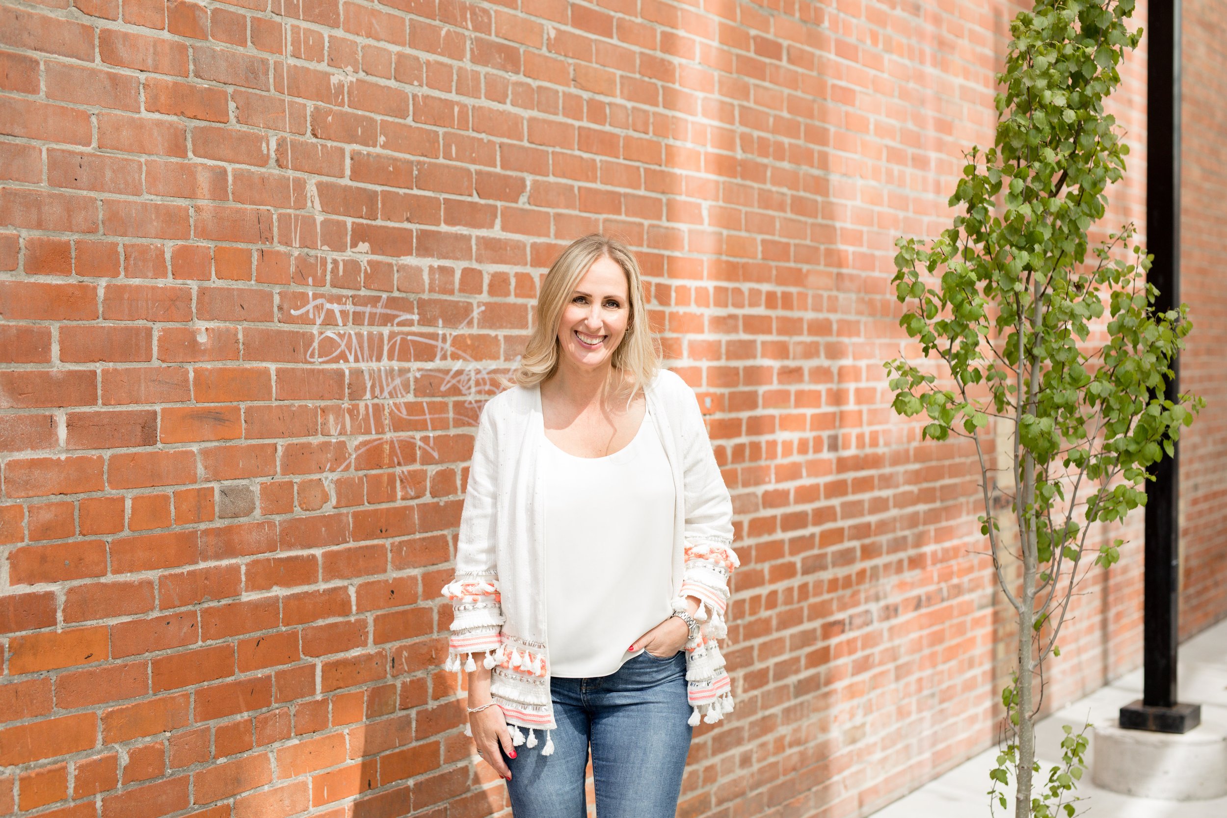  5 Tips to Find Courage and Step Out of Your Comfort Zone