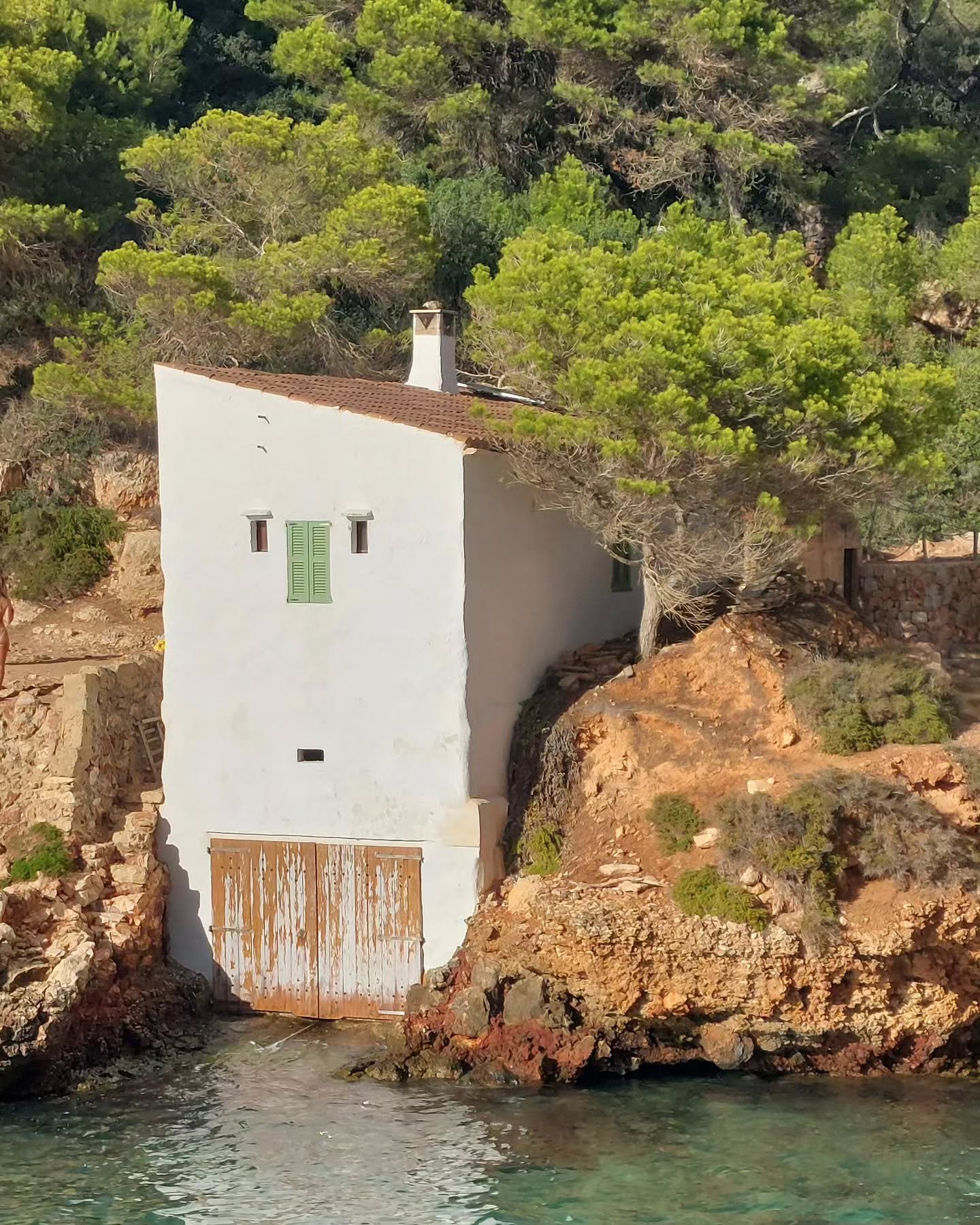 Mediterranean light and colors. Beautiful and inspiring!

SOLITO mobiles, designed and carefully handcrafted in Mallorca.

#solitomobiles #hangingmobile #artmobile #interiordesign #interior #mediterranean