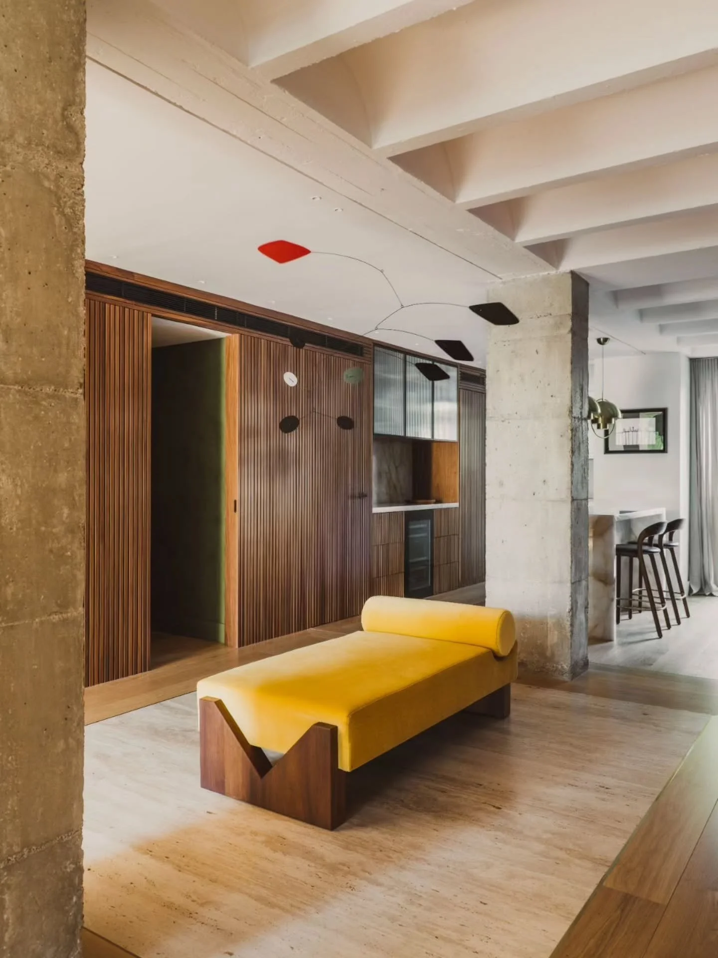 A Sert duplex is reborn in Barcelona. @lobb_studio has carried out the renovation, restoring original features and respecting the legacy of the brilliant architect. 

Mir&oacute;'s chromatic universe inspired the color palette for this renovation, al
