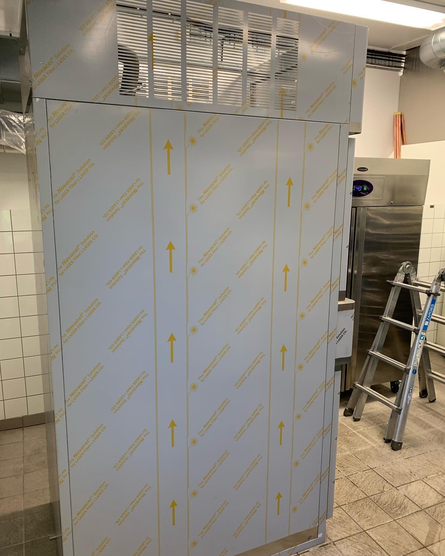 Skoj att vi fick leverera en blast freezer modell xl till Shadi p&aring; Gourmeza i Falkenberg. Bra teamwork till alla involverade s&aring; vi fick in den hel och ren. Kommer bli en riktigt bra tillg&aring;ng i verksamheten.