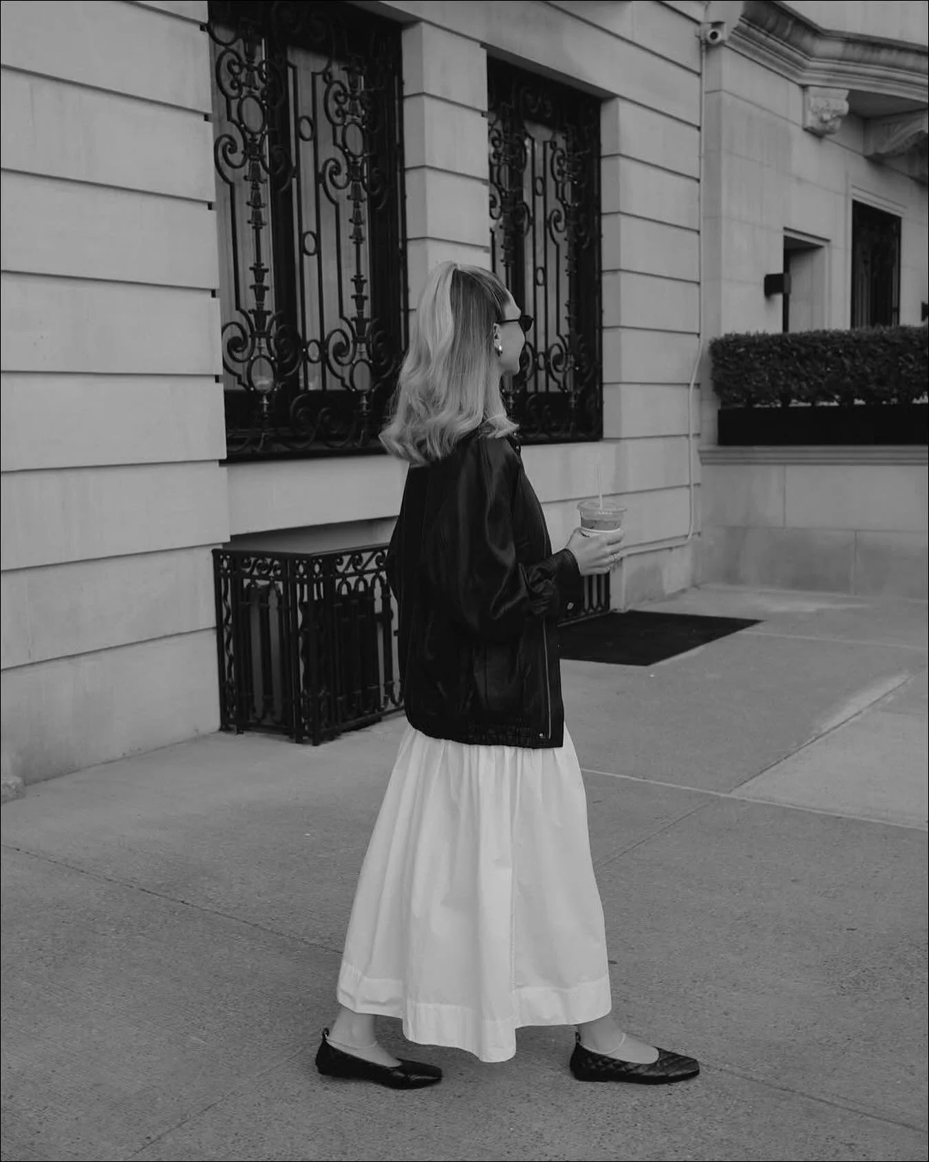 @saasha_burns goes for a black &amp; white look, with our Black Matelass&eacute; Augusta Ballet Flats.

Make them yours at maria-luca.com