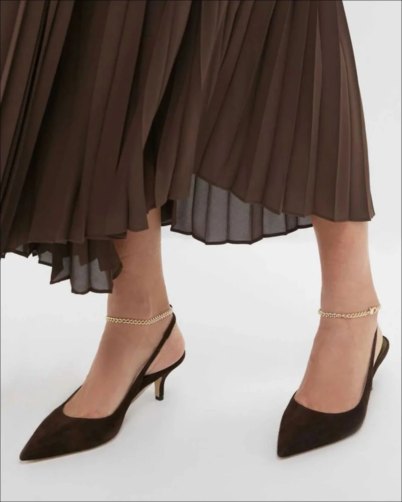 A classy styling of the Soft Suede Felicia Slingbacks, by @tuckernuck