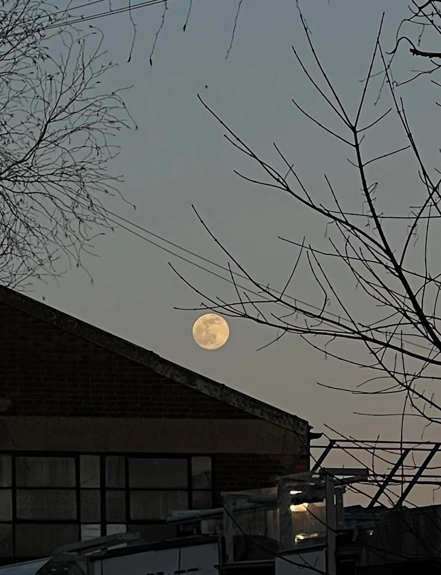 moon atmosphere.jpg