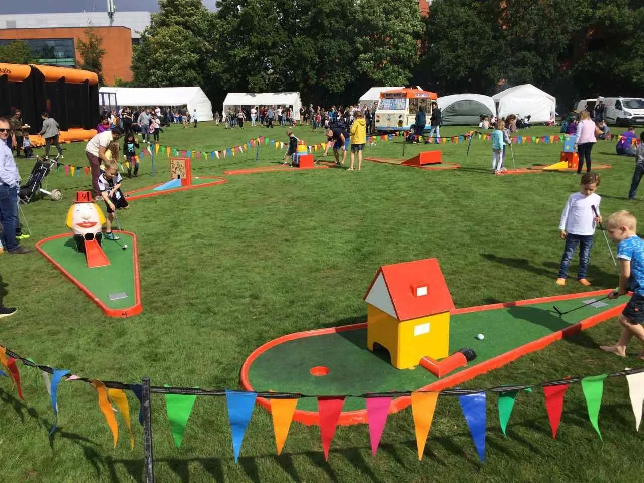 Crazy-Golf-1280x960.jpg