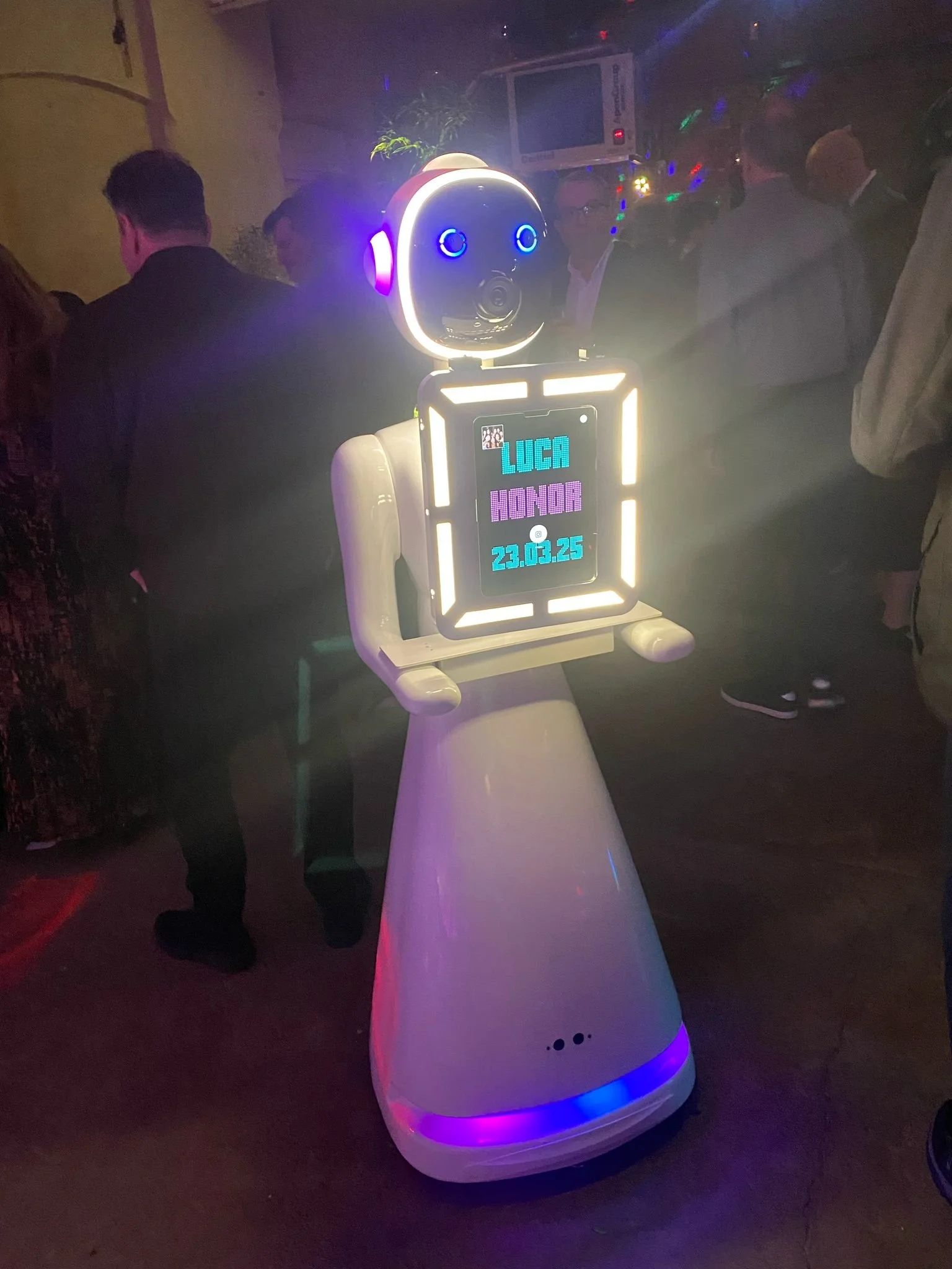 Robot Photo Pod (3).jpg