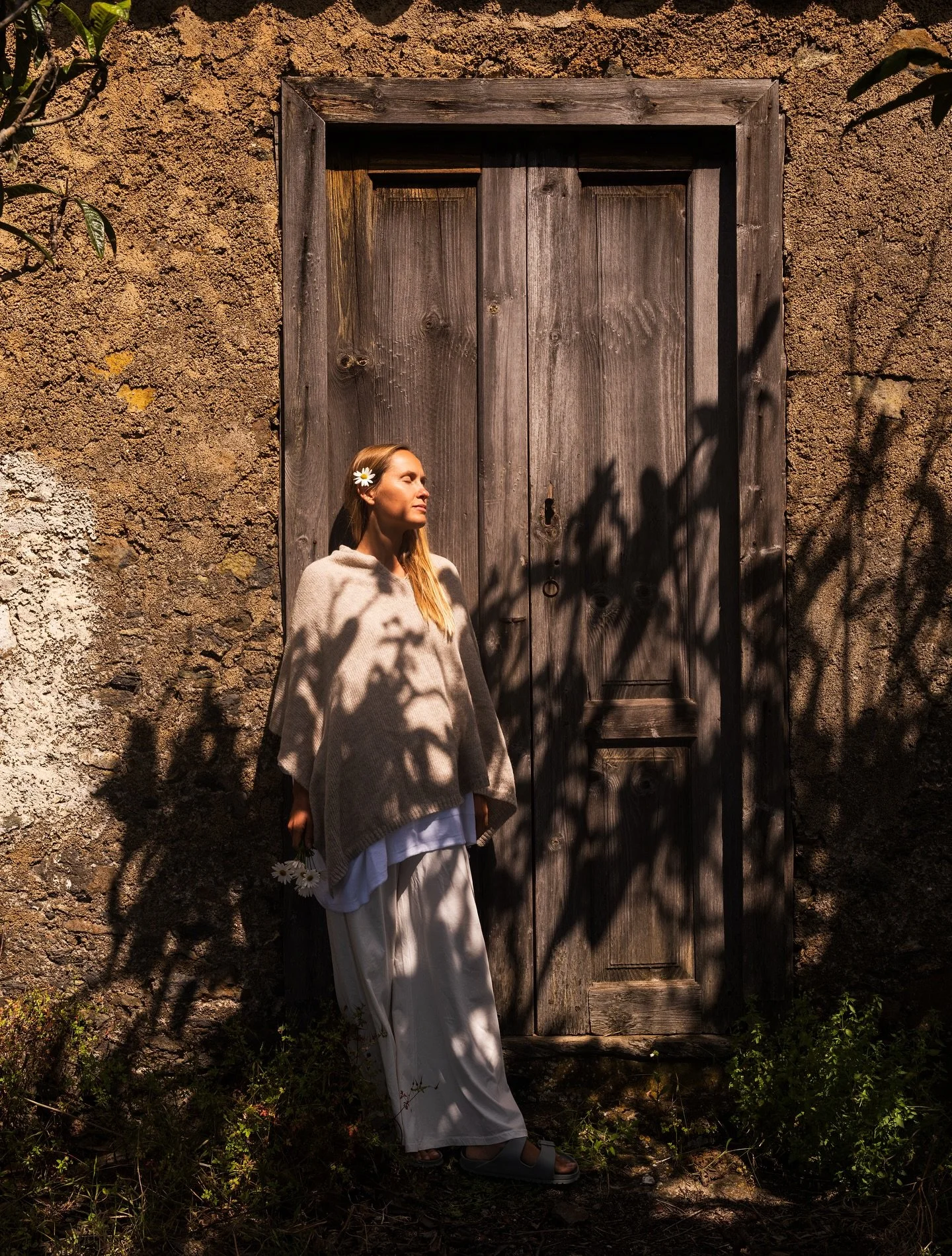 The feeling of sun on your face 
in the middle of winter.
🤍
Images by @alexandrucostin 
Featuring our poncho in 100% alpaca wool 
🦙